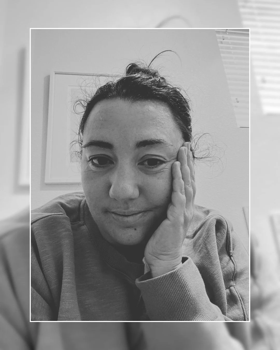 December doesn&rsquo;t feel disorienting because I&rsquo;m lost.
It feels disorienting because I&rsquo;m tired.

This time of year always makes me question myself more than usual.
Not because something is wrong &mdash; but because I&rsquo;m carrying 