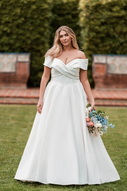 W504, ivory, size 22