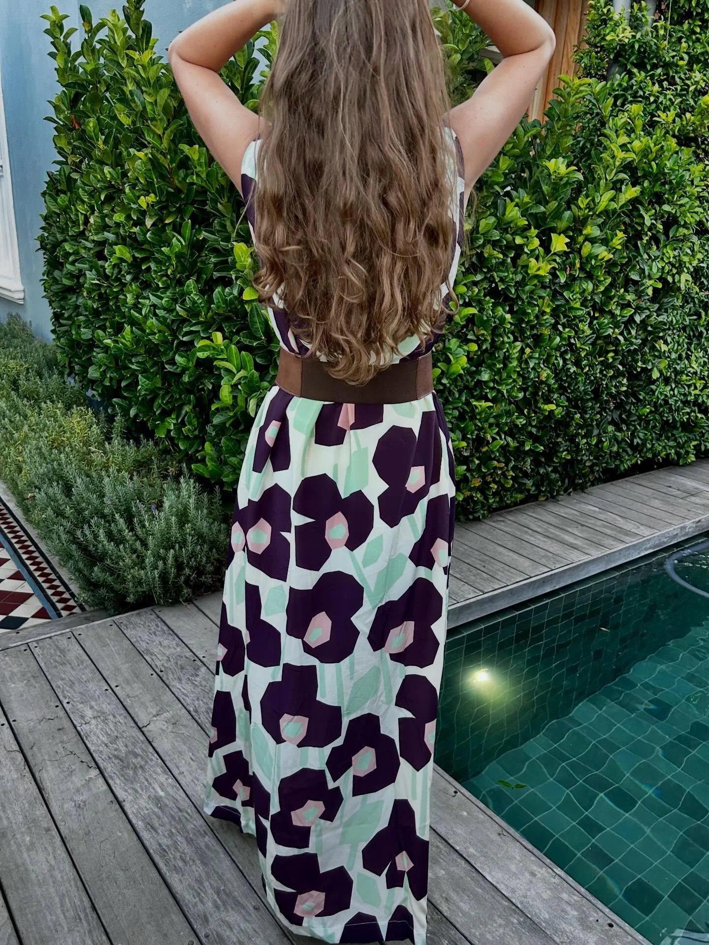 Long lines, wild encounters ✨
A flowing long dress beneath wide skies.
Grounded strength, wings in motion.