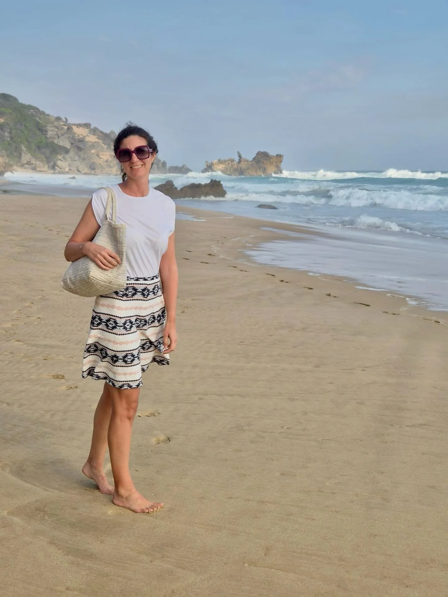 Patterns remembered 🤍🖤
My patterned skirt &mdash; repetition, rhythm, contrast.
Sometimes balanced by my bag, sometimes completed by its matching top.