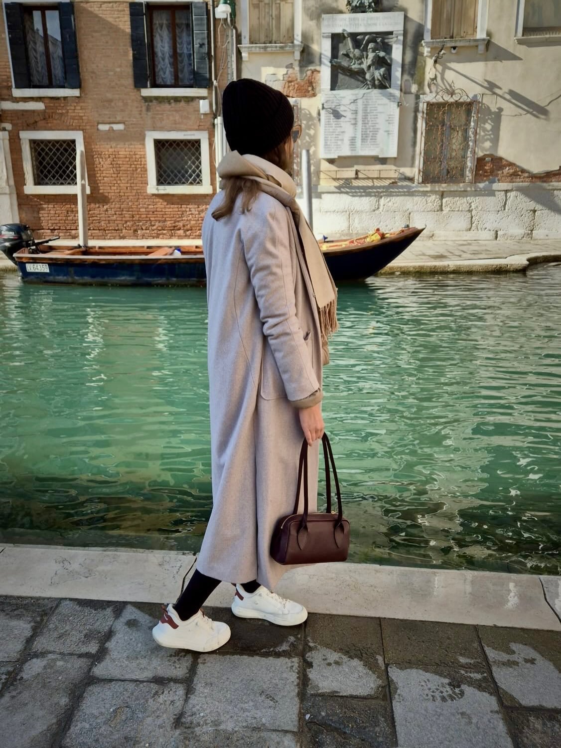 Venice, in sun and rain ☀️☔️
San Marco in the morning light, Burano under shifting skies.
Wrapped in my atelier coat &mdash; ready for whatever the day brings. 🧥🥰