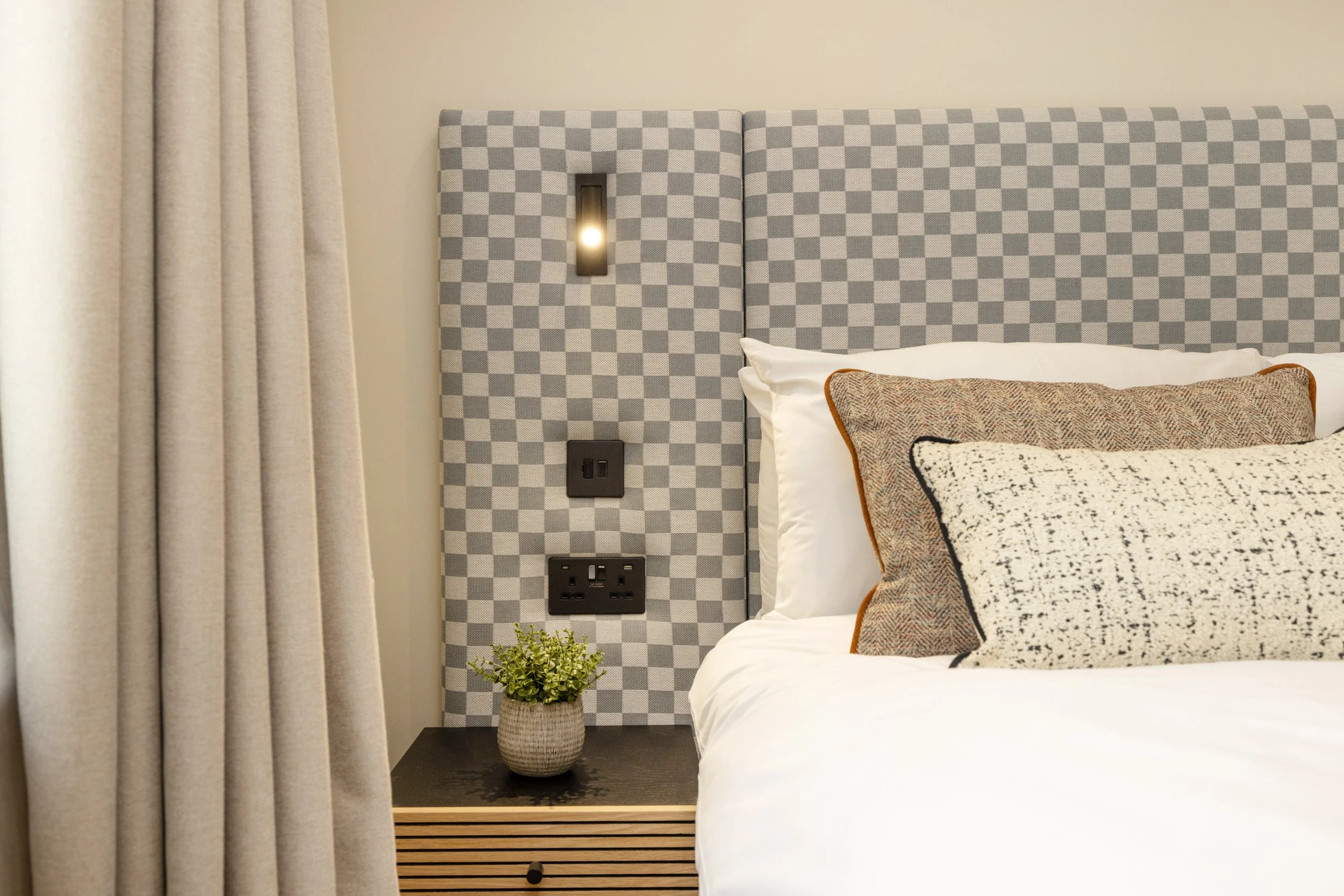 High Street 93_073.jpg