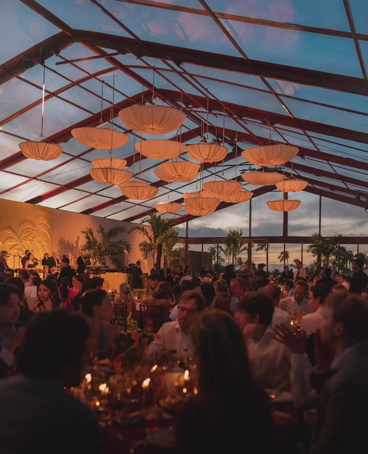 Physically back in LA, mentally still performing in Kona with incredible friends @stefcoveco @renkofloral @nataliewatson for the best couple 🏝️

.

.

.

.

.

Four seasons, Kona band, live music Hawaii, destination event music, live event music, lu