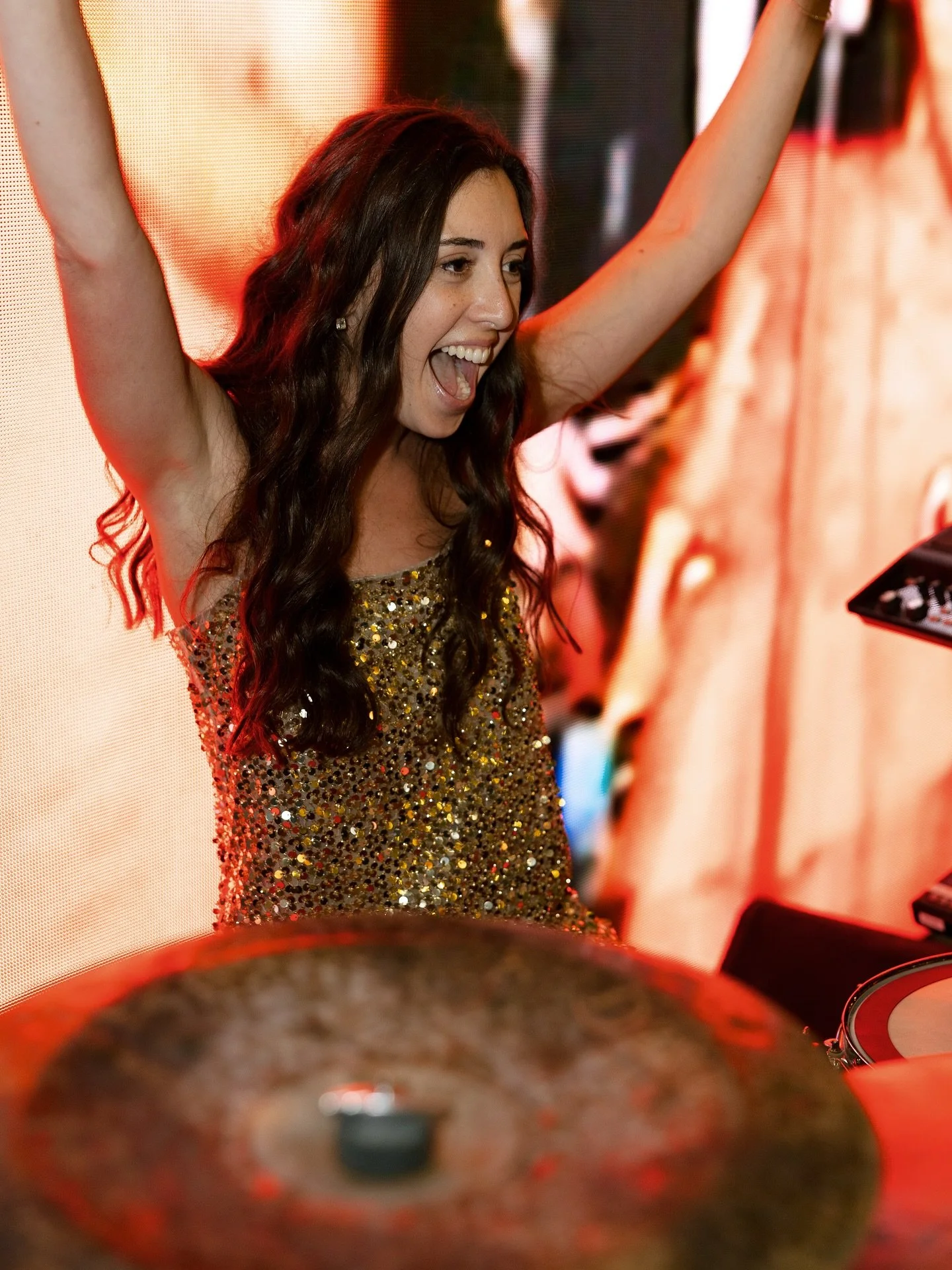Sometimes the bride wants to hop on the drum-set to show off her skills! Kara &amp; Alex&rsquo;s wedding was so fun and it was such a blast having Kara play with the band!

Photography @tiffanyjphotography 
Planning @intertwinedkatie 
Venue @theranch