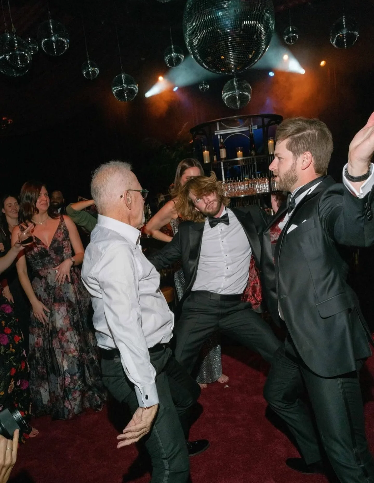 Thanksgiving Eve energy: activated. We know you and your high school besties will be out there living this exact moment 😉 

Planning &amp; Design: @rikkiandmal
Venue: @empirepoloclubevents
Florist: @studiomondine
Stationary: @cecilespaperco
Hair: @m