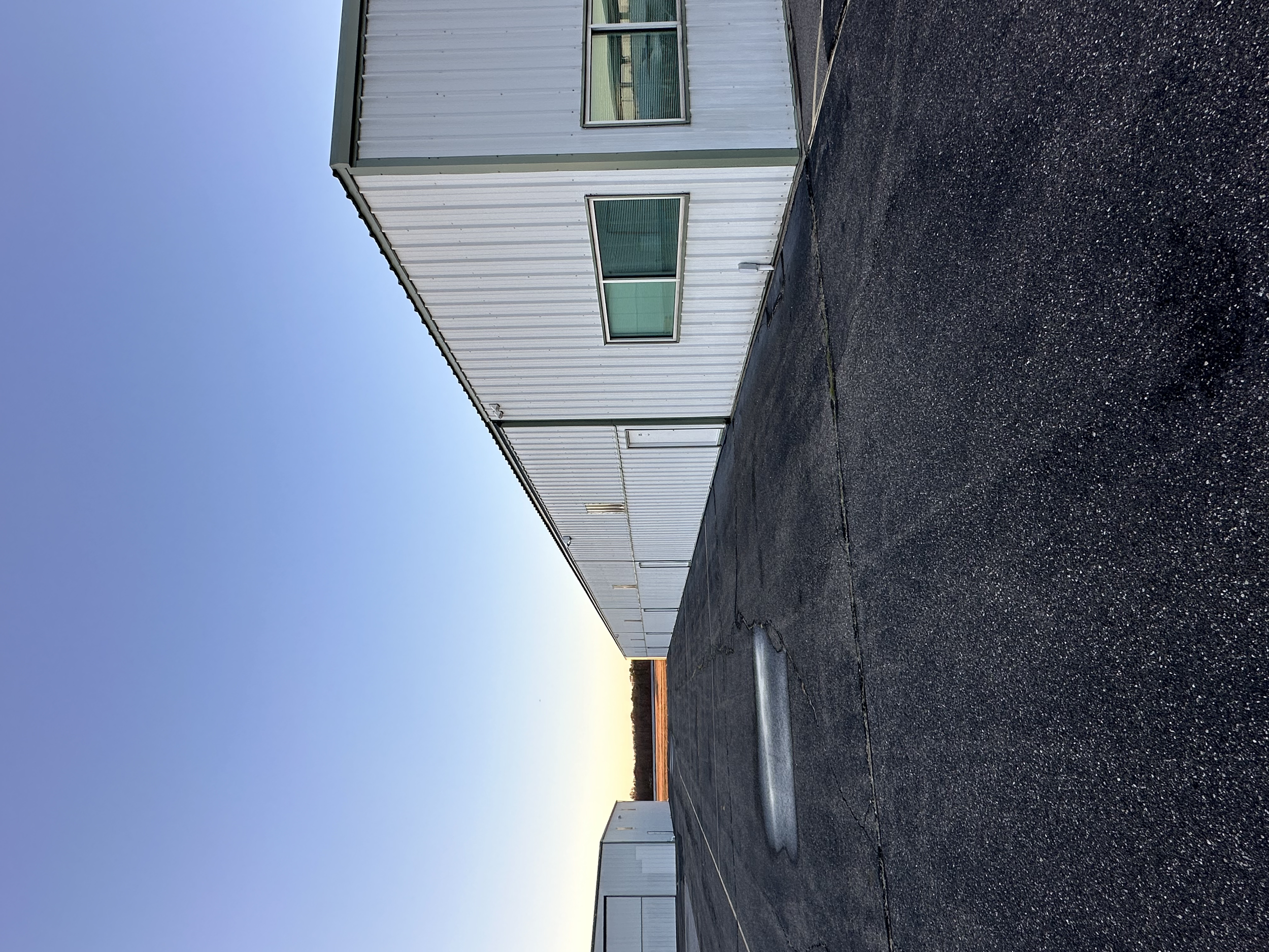 990 Square Foot T Hangar