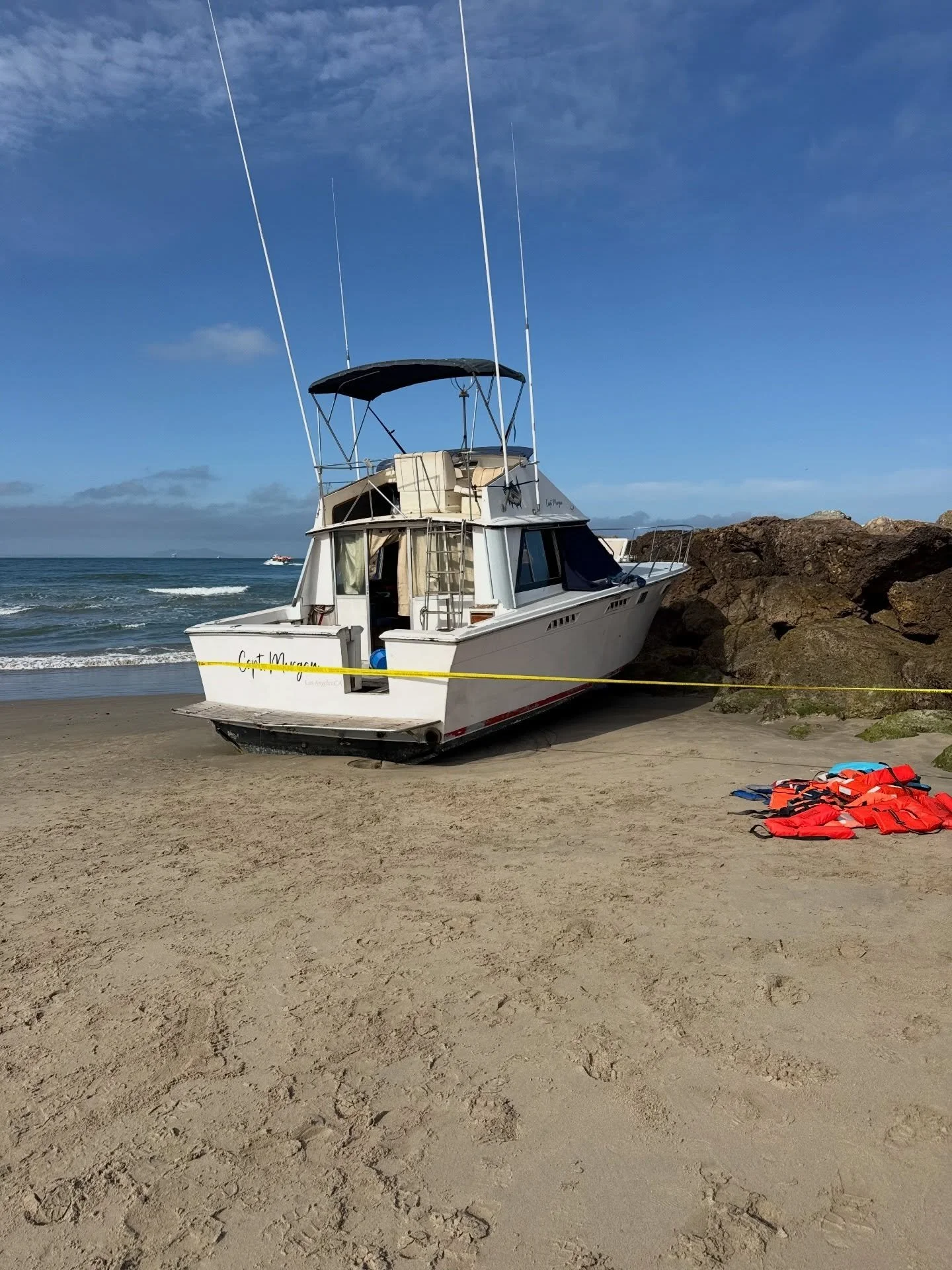 This incident involving a 38&rsquo; powerboat gained widespread attention after being shared by multiple social media accounts, along with a large fire department response to a reported onboard fire several hours after the vessel went aground. The ve