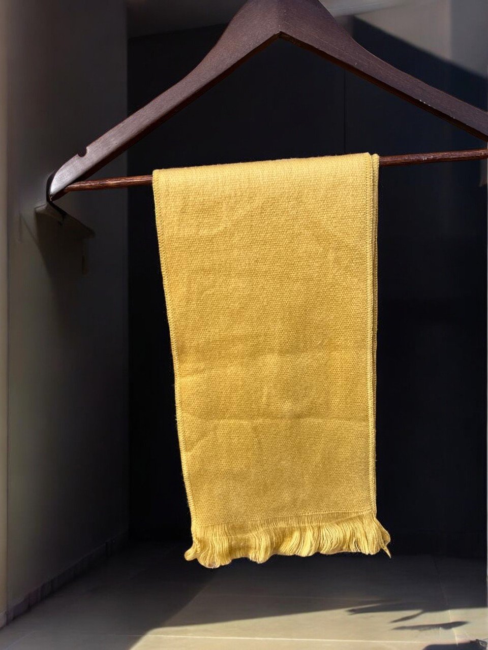 Scarf_Gold1-Photoroom.jpg