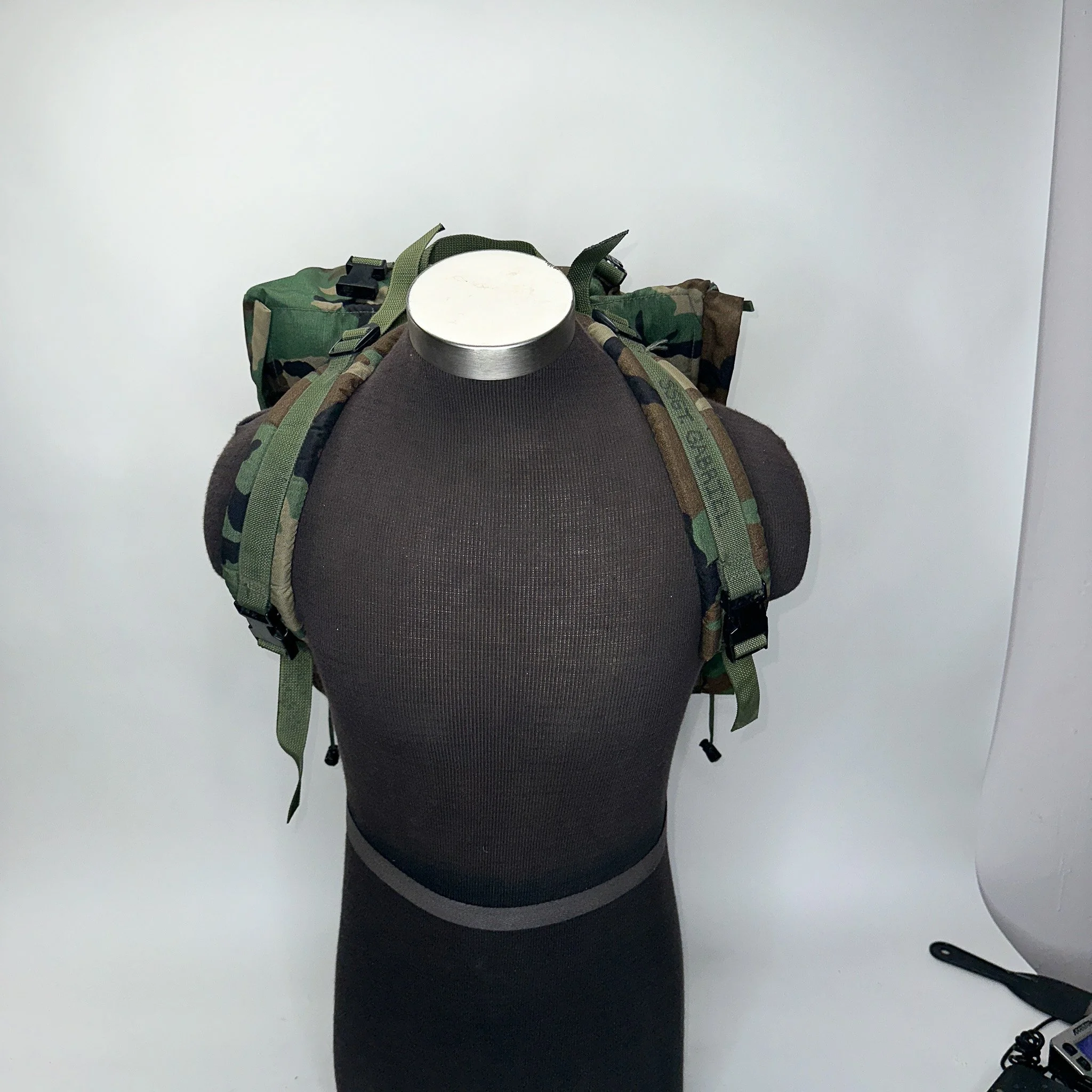 8465-01-286-5356 WOODLAND PACK.jpg