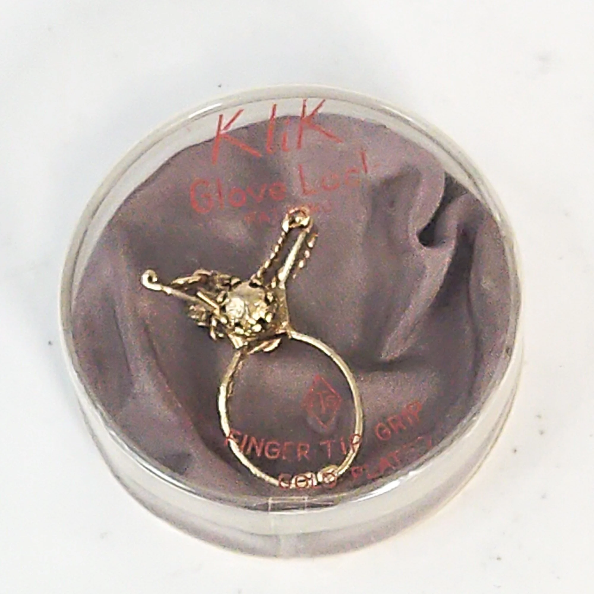 15_KLIK_Glove_Holder_02.jpg
