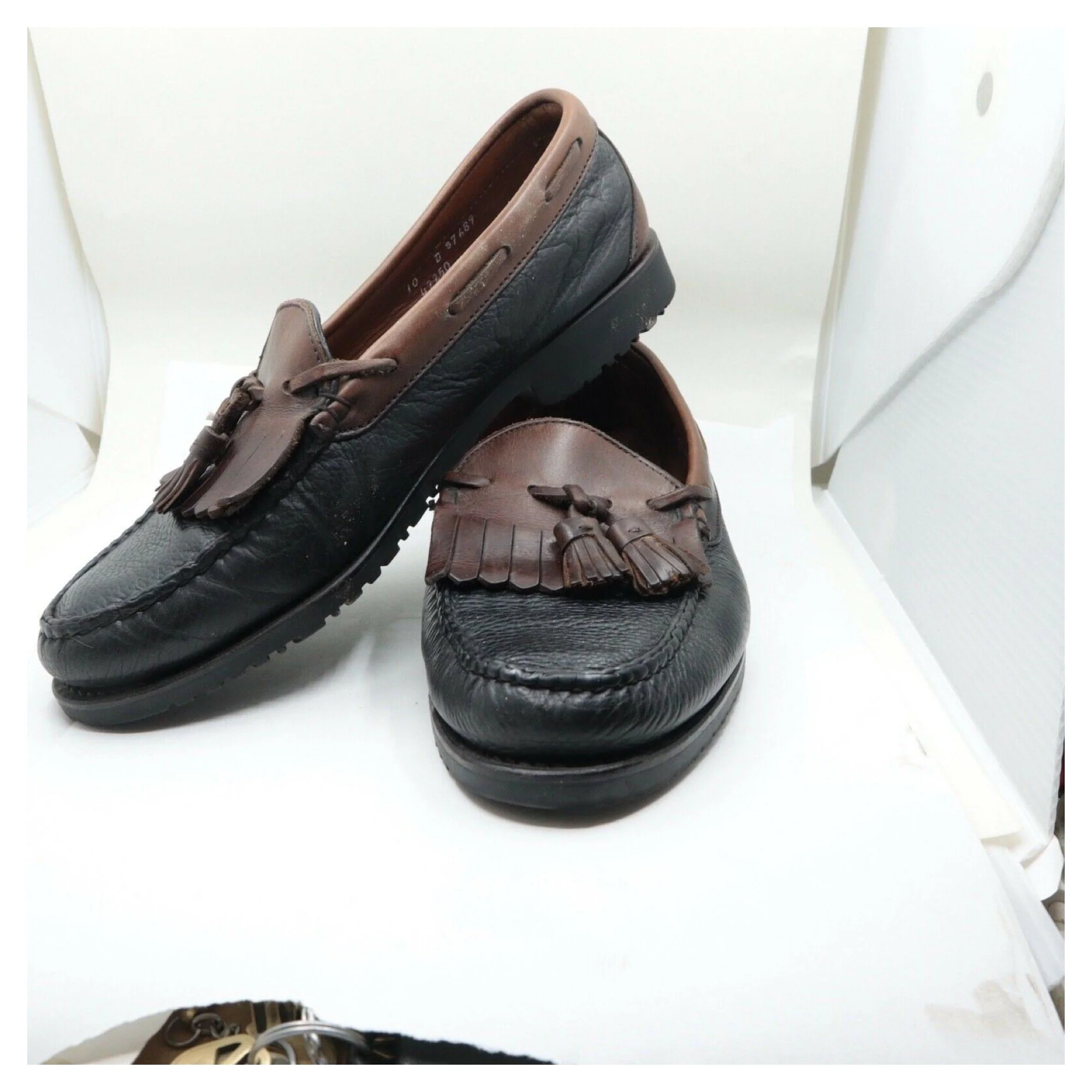 allen-edmonds-nashua-men-s-black-brown-leather-kiltie-tassel-loafers-size-10-d-04.jpg