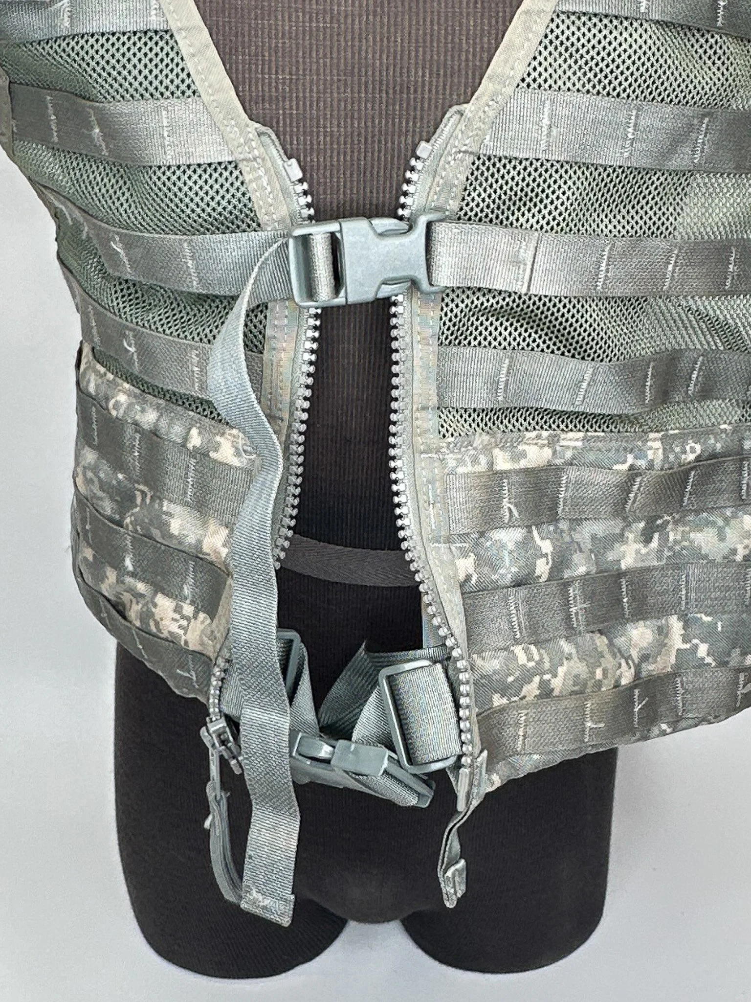 8465-01-525-0577-molle-flc-vest-1.jpg