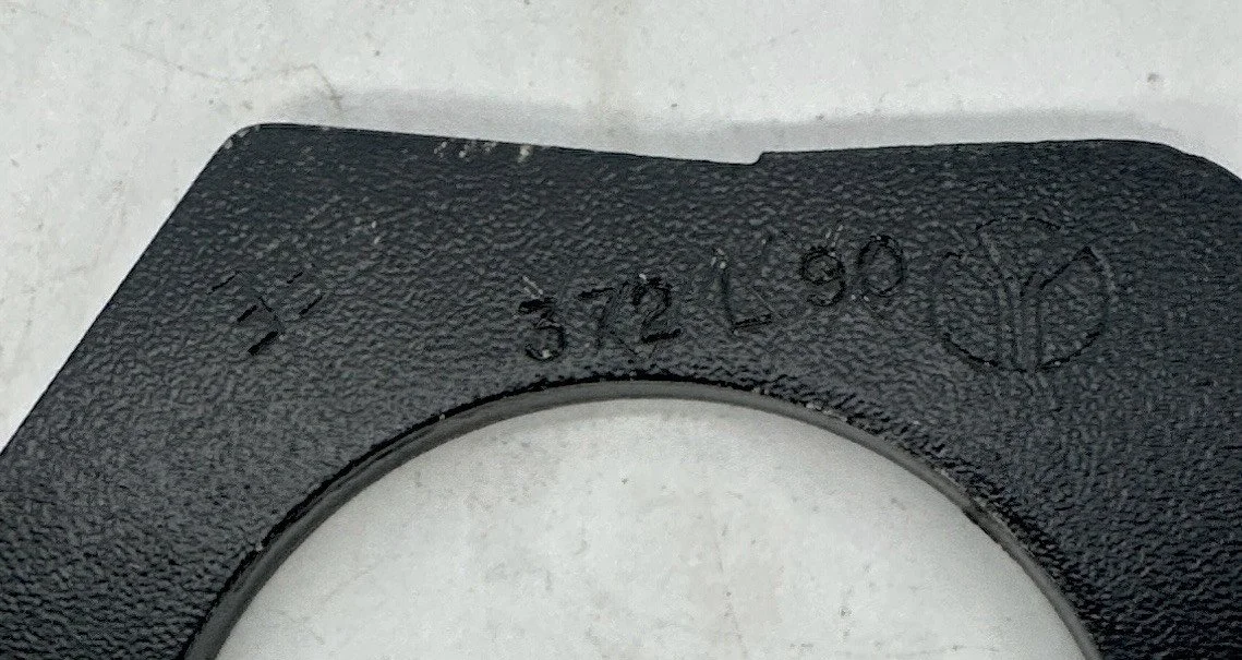 326440700194-3.jpg