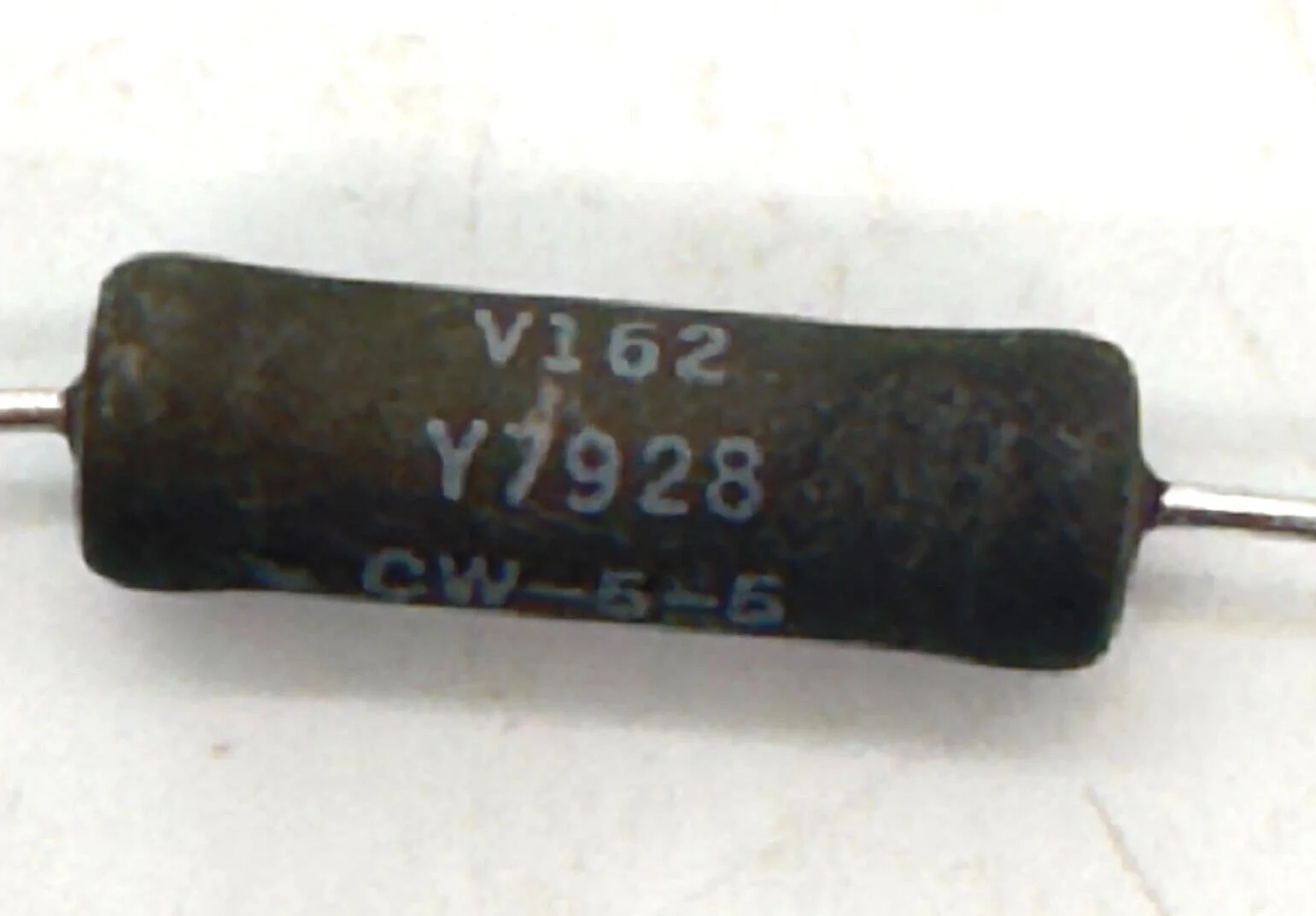 326237718982-2.jpg