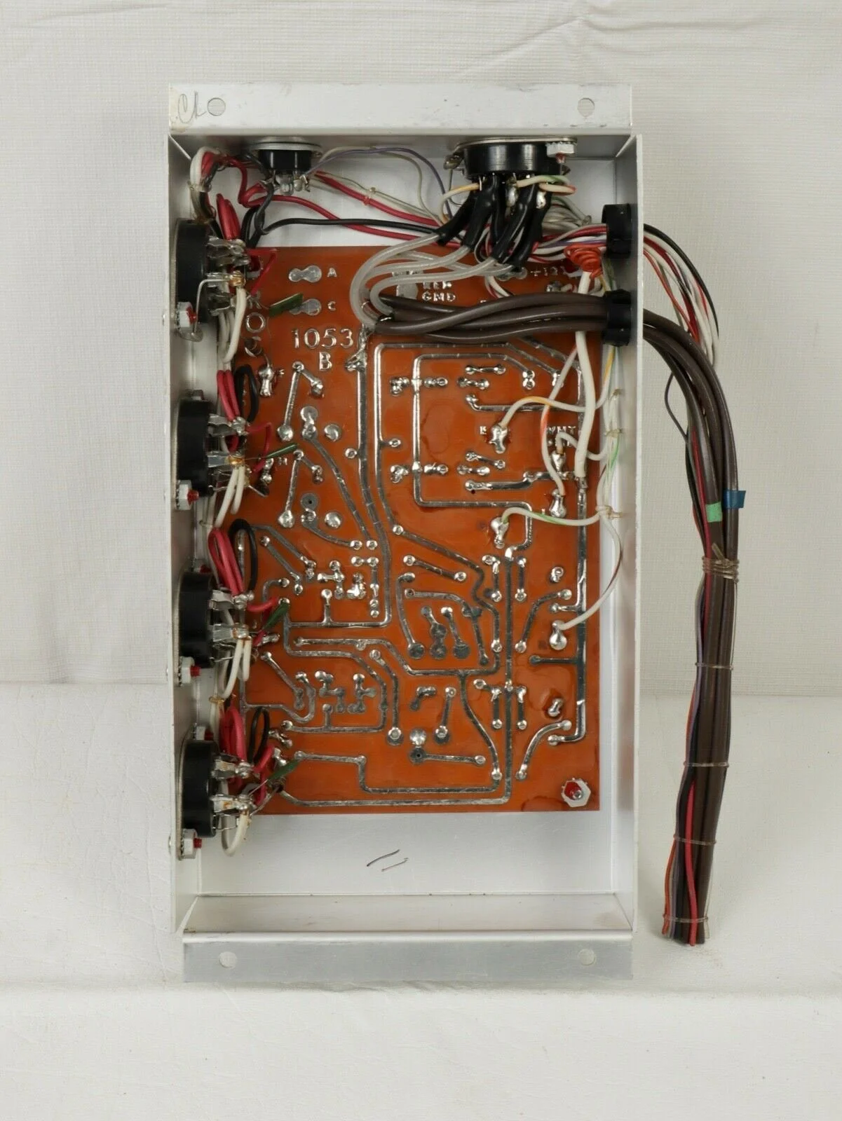 325154312610-1.jpg