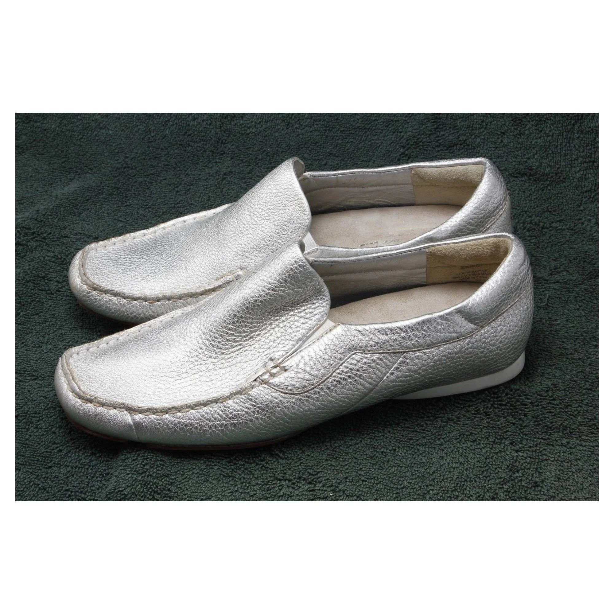 kenneth-cole-womens-silver-leather-driving-loafers-size-7-m-silver-technology-02.jpg