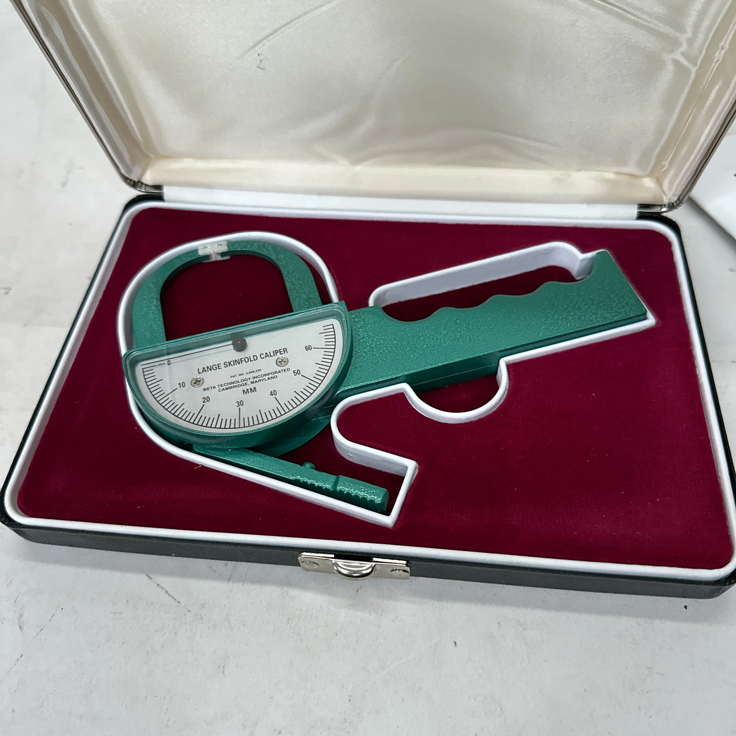 Lange Skinfold Caliper Beta Tech. Inc. Model 6892 in case with instructions
