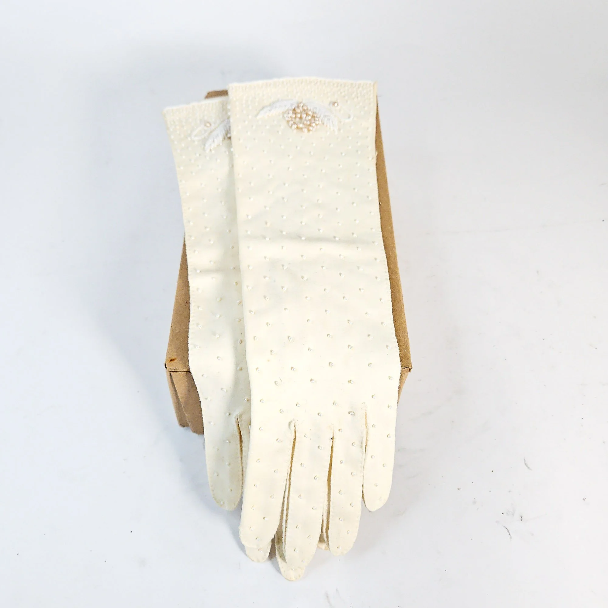 10_White_Formal_Gloves_Long-3.jpg