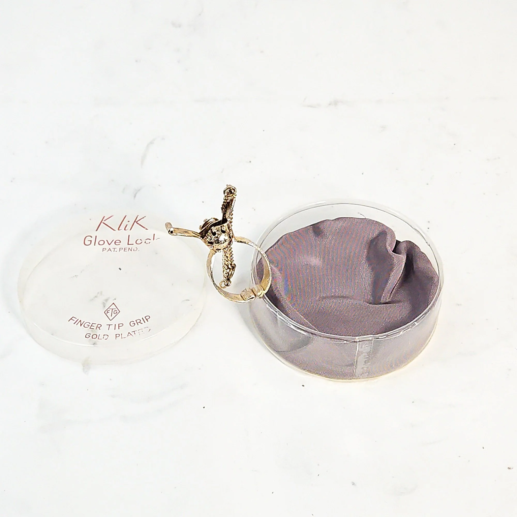 15_KLIK_Glove_Holder_01.jpg