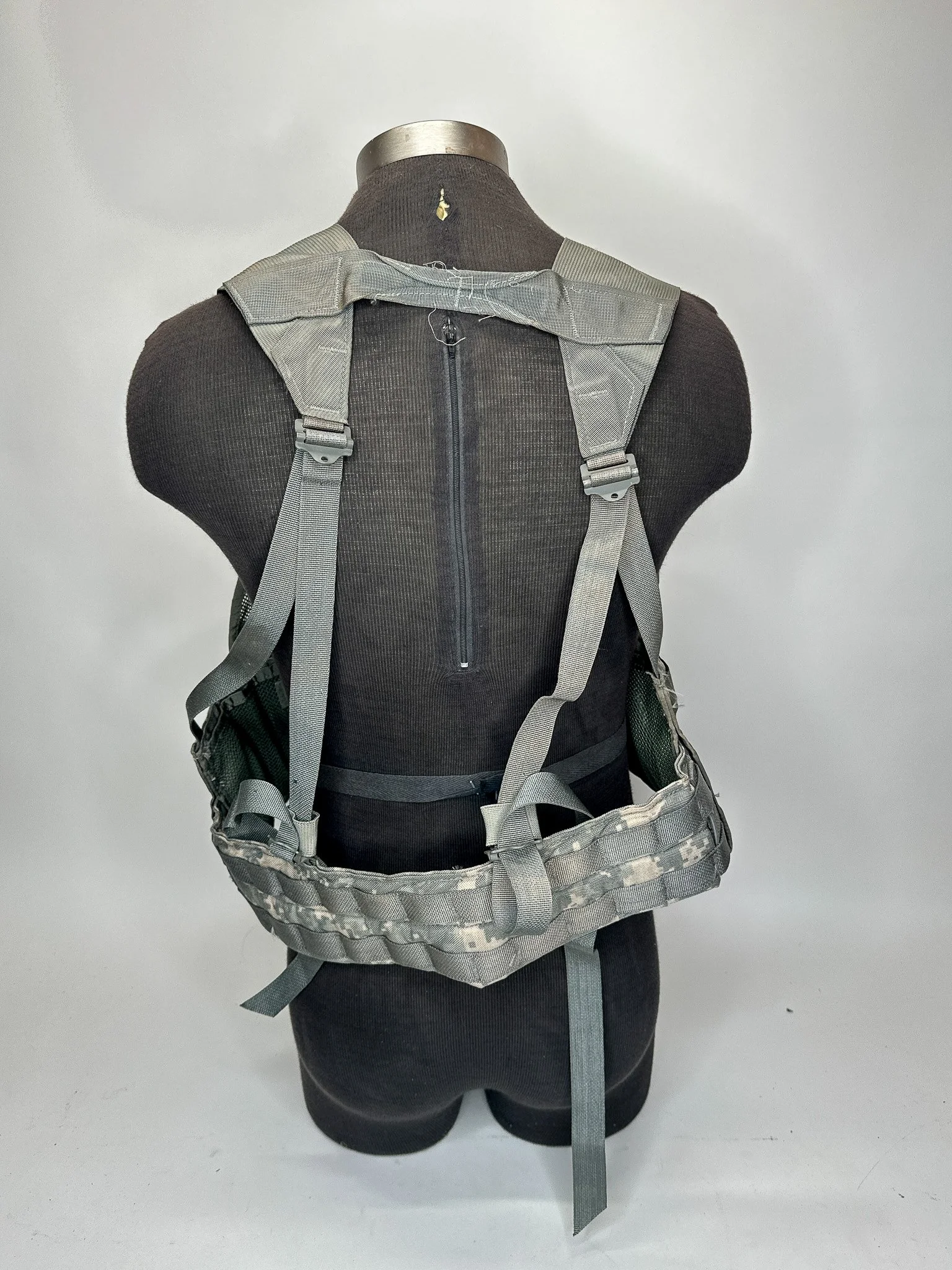 8465-01-525-0577-molle-flc-vest-5.jpg