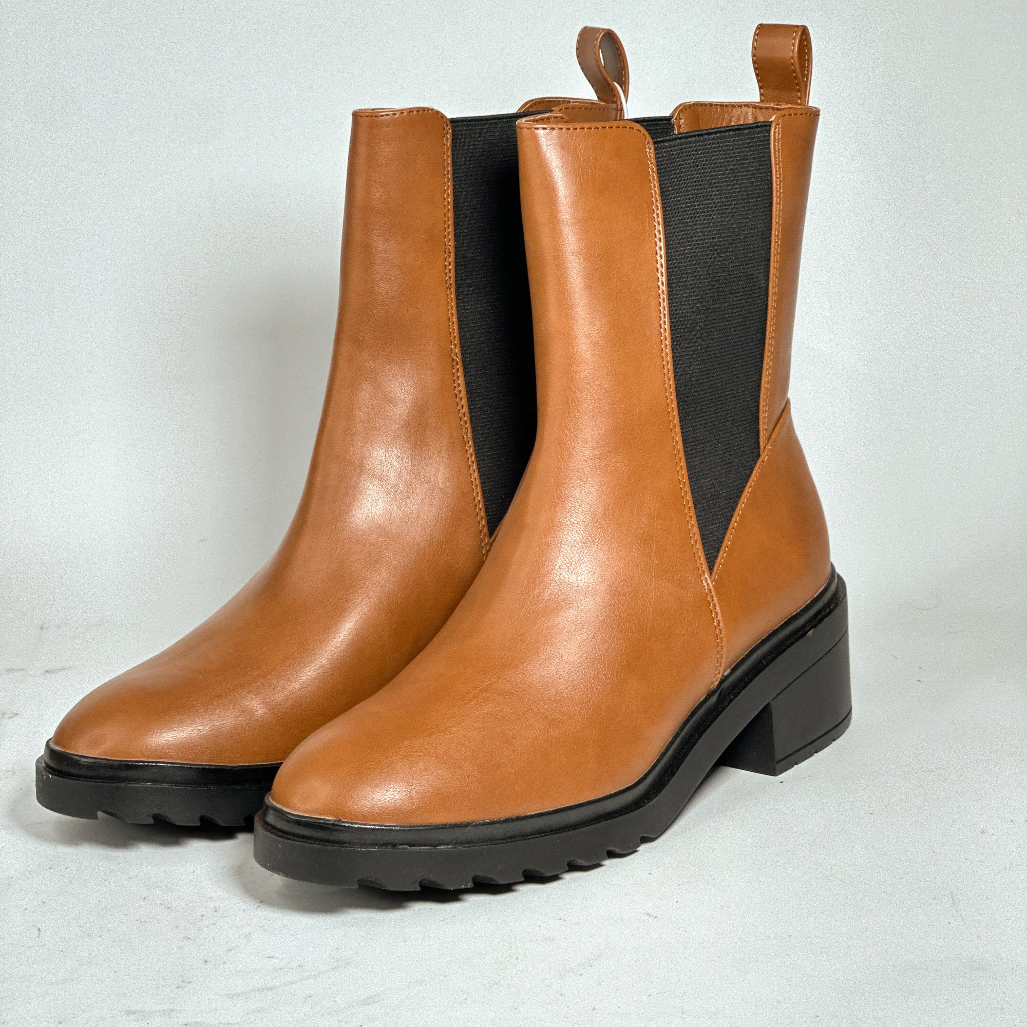 Amazon Essentials Tan Chunky Sole Chelsea Boots-4.jpg