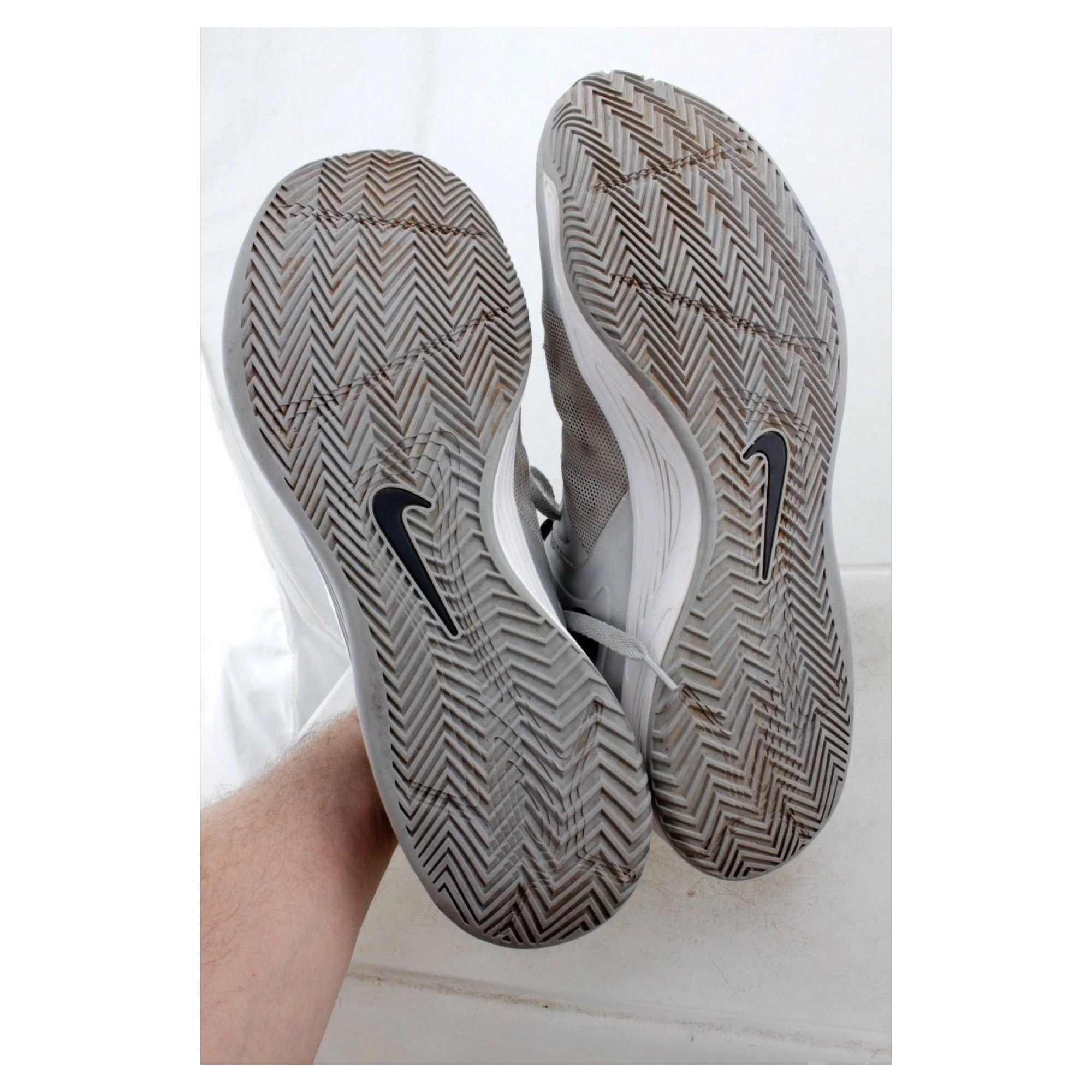 nike-hyperfuse-616620-003-metallic-silver-basketball-shoes-mens-us-17-eu-51-5-07.jpg