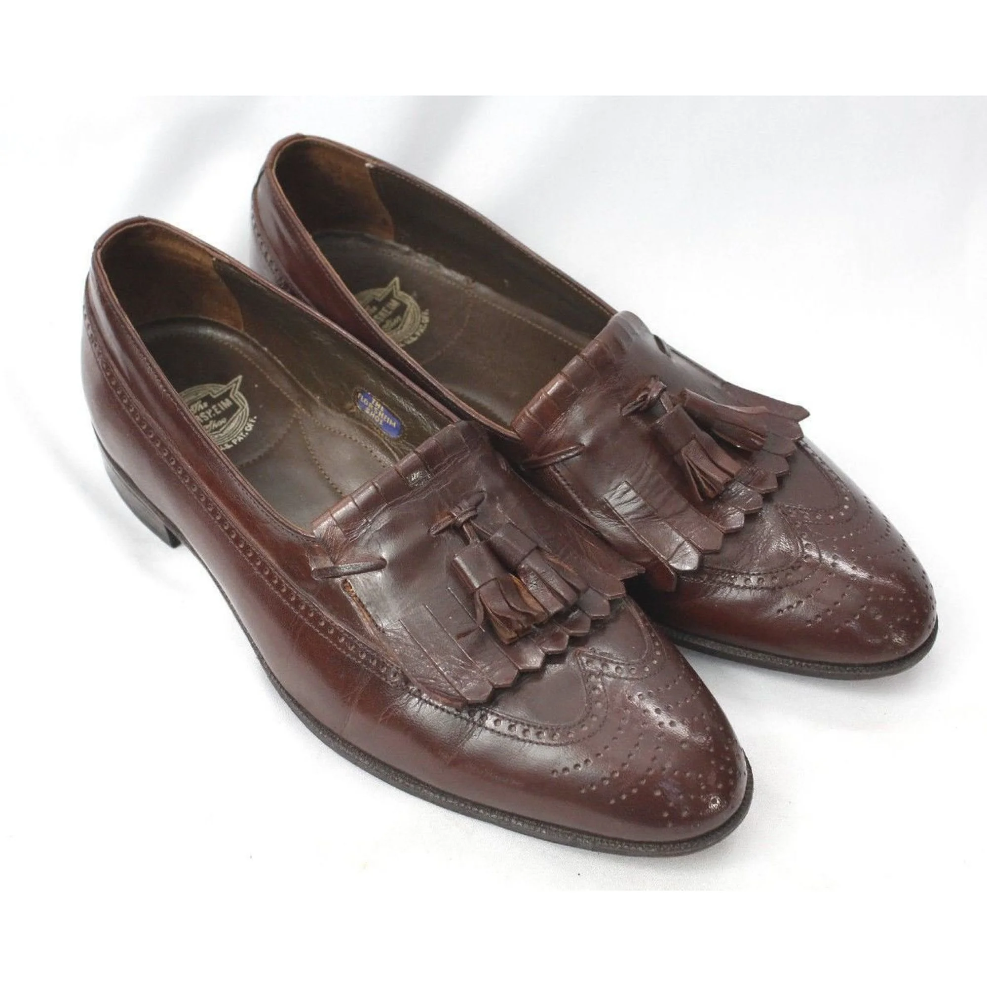 florsheim-burgundy-loafers-dress-shoes-sz-8-d-33502-tassle-kilt-01.jpg