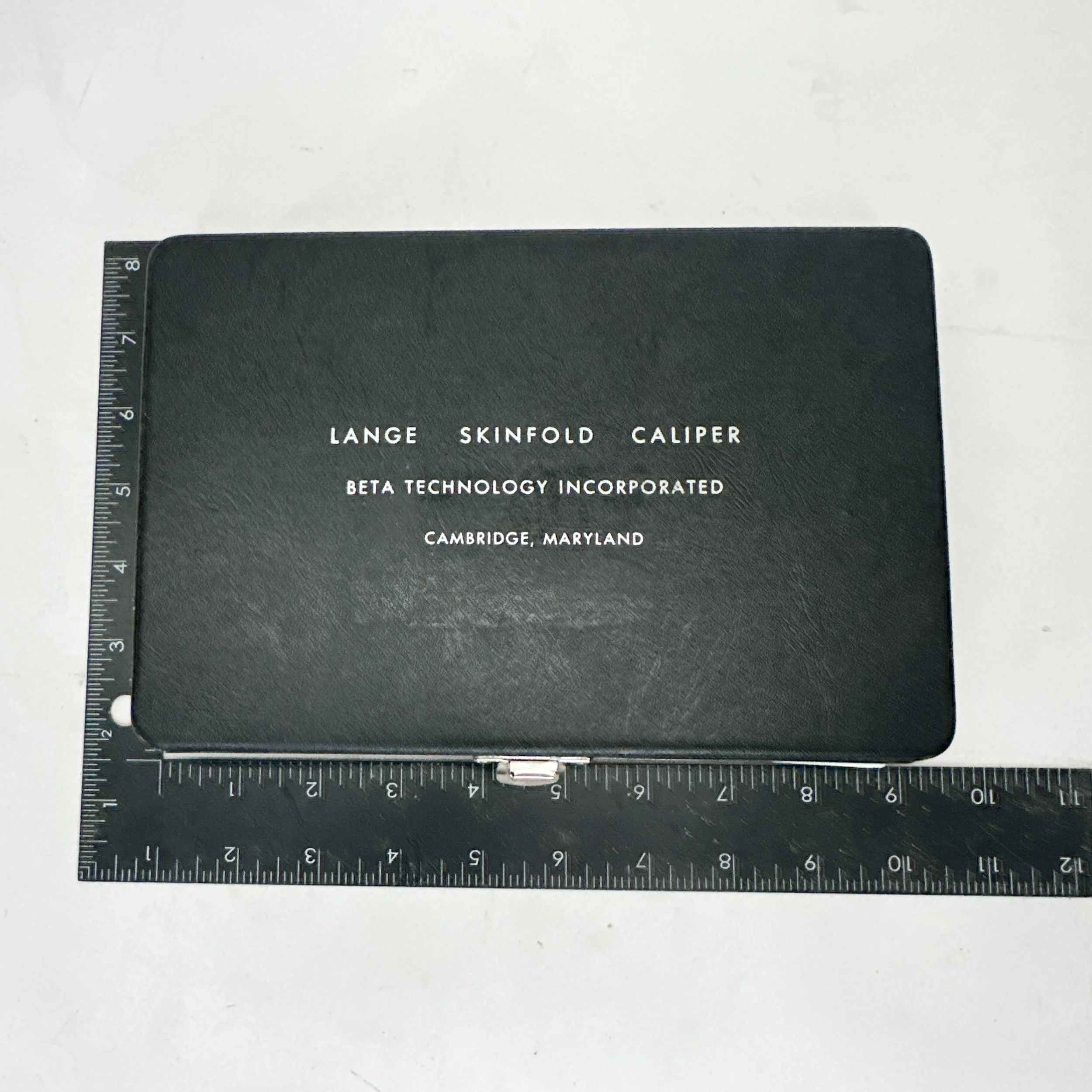 lange-skinfold-caliper-model-68902-beta-technology-case-closed.jpg