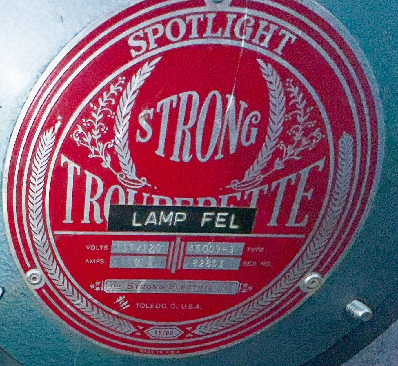 Strong SpotlighttPlate.jpg