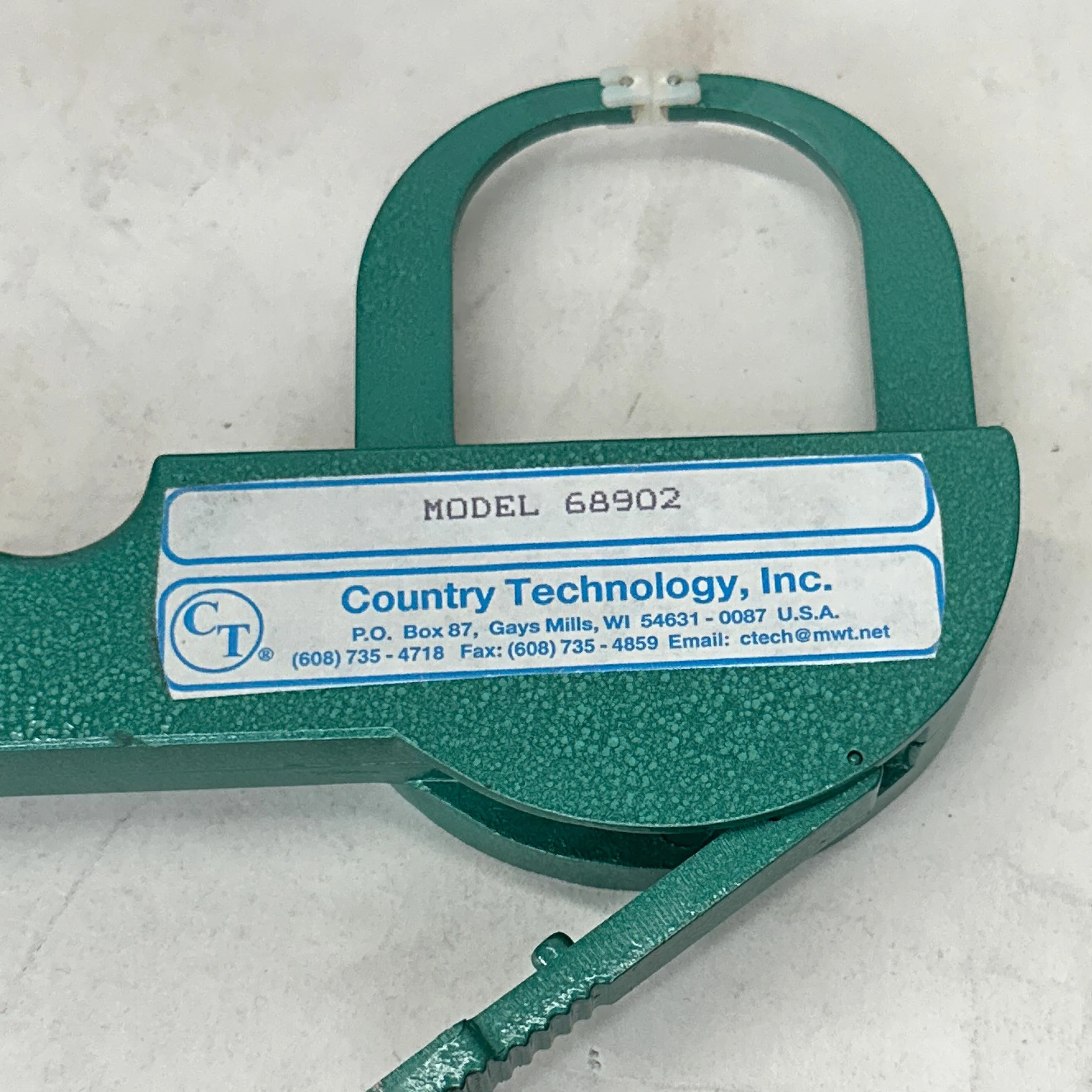 lange-skinfold-caliper-model-68902-beta-technology-case-closed-ruler.jpg