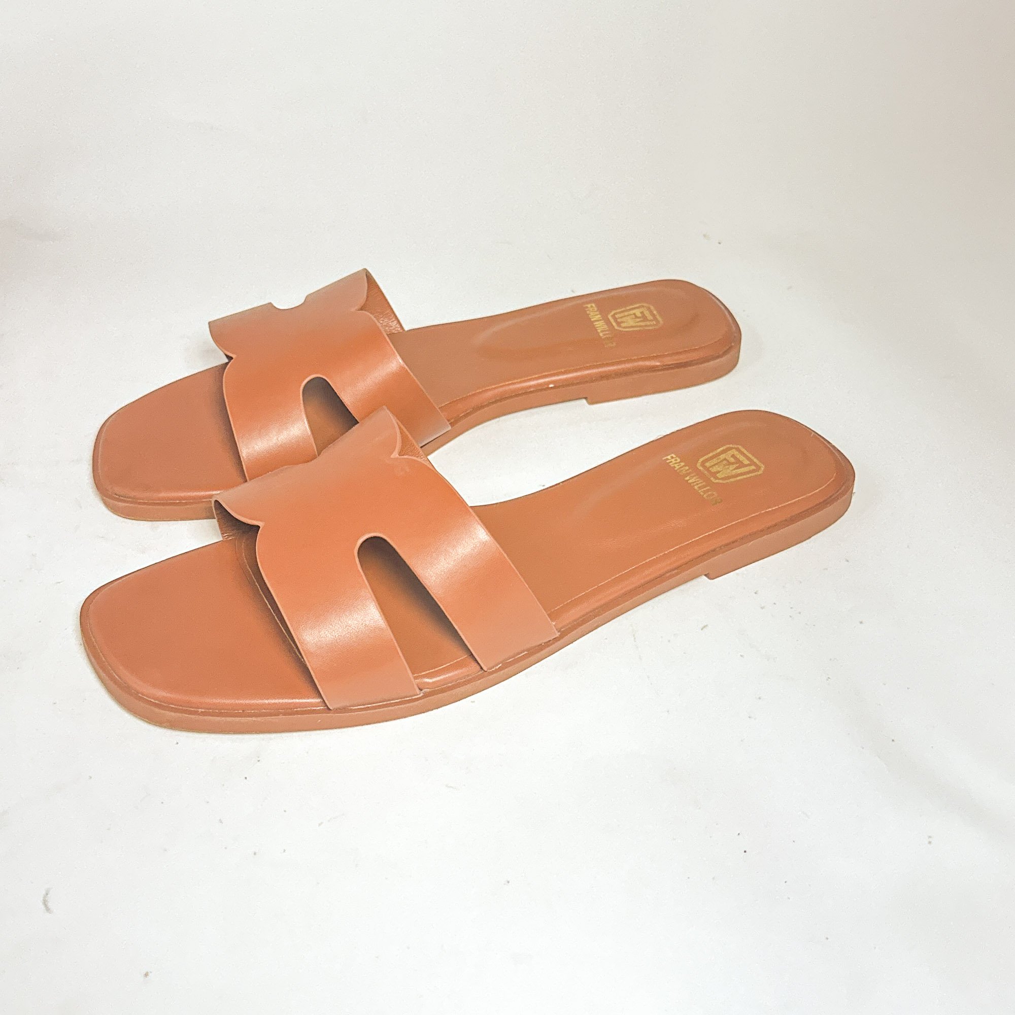 Fran Willor FWFLAT02 Camel Brown H Cutou-4.jpg