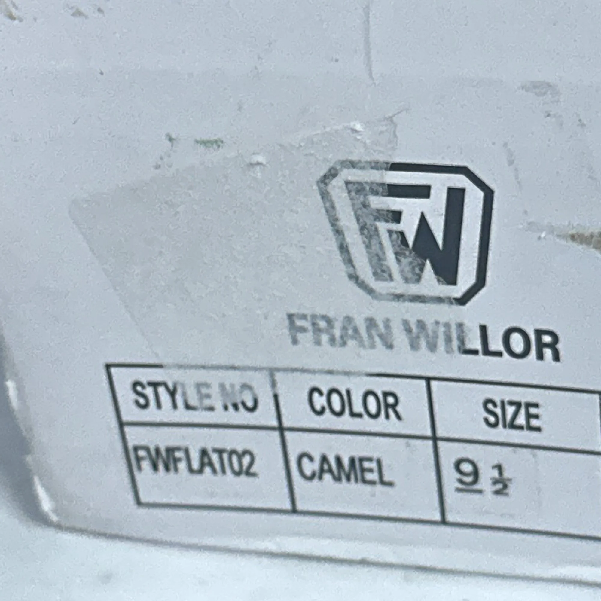 Fran Willor FWFLAT02 Camel Brown H Cutou.jpg