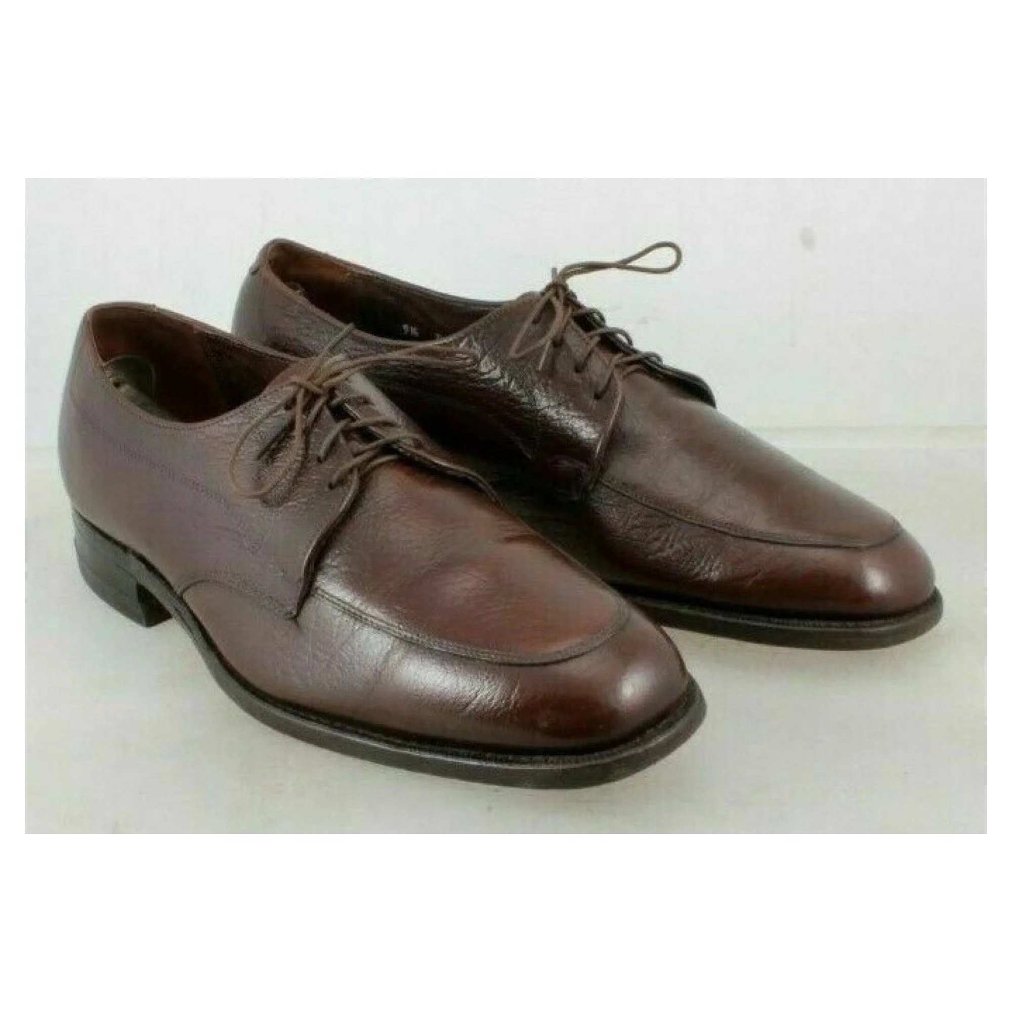 vintage-florsheim-brown-derby-shoes-with-shoe-trees-men-s-size-9-5-m-01.jpg