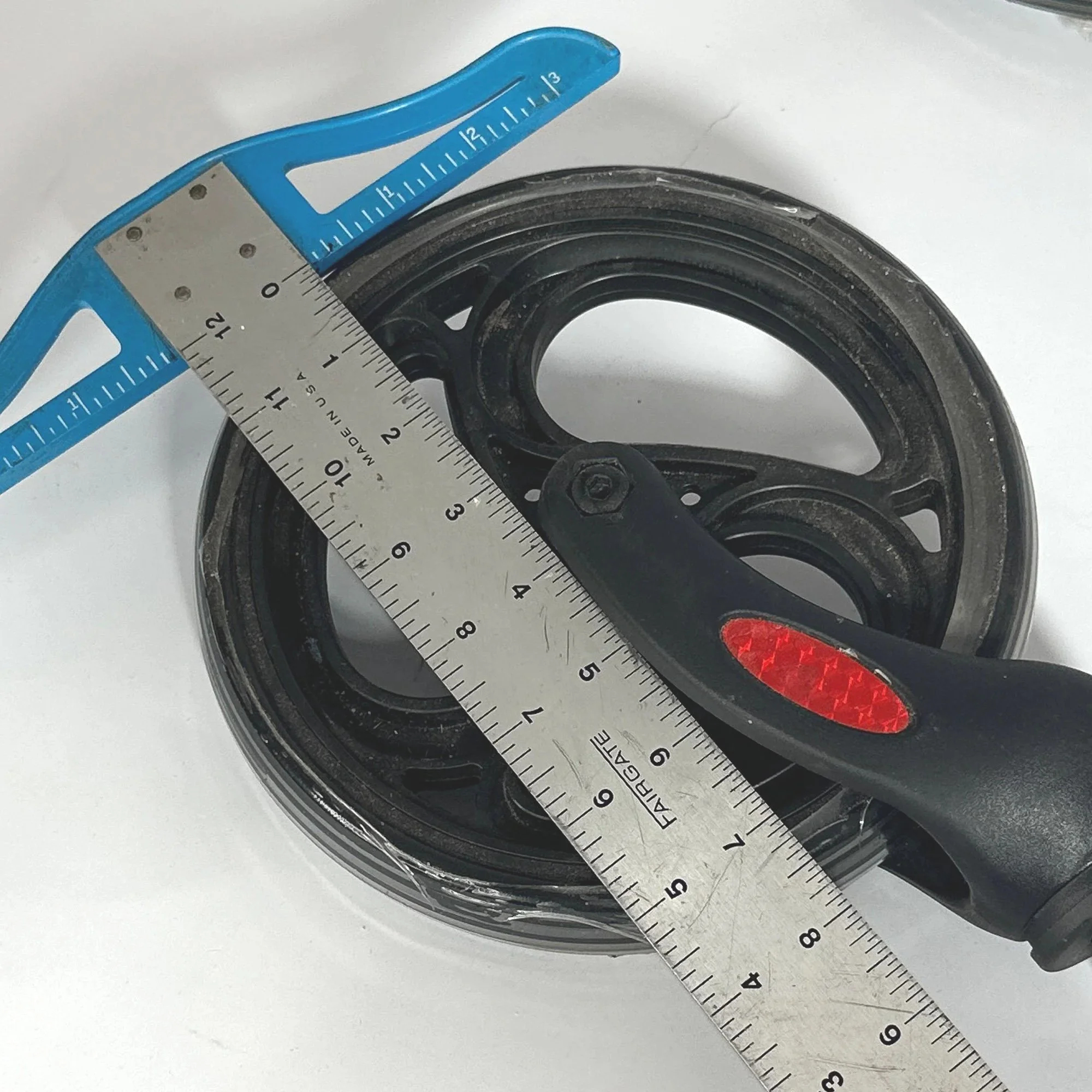 02-wheelchair-caster-wheel-outside-diameter-measurement.jpg