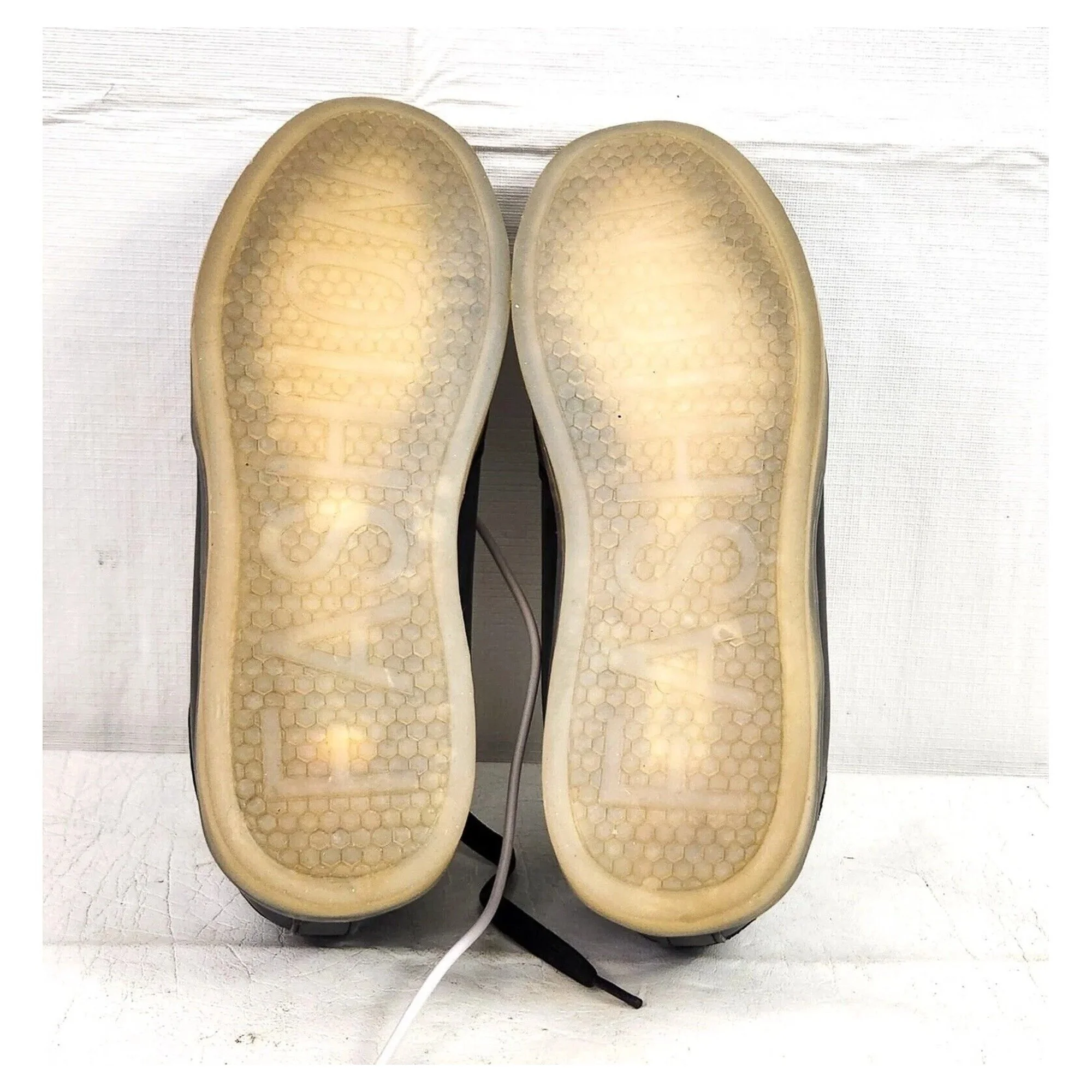 black-led-light-up-shoes-eu-43-with-usb-charging-cable-03.jpg