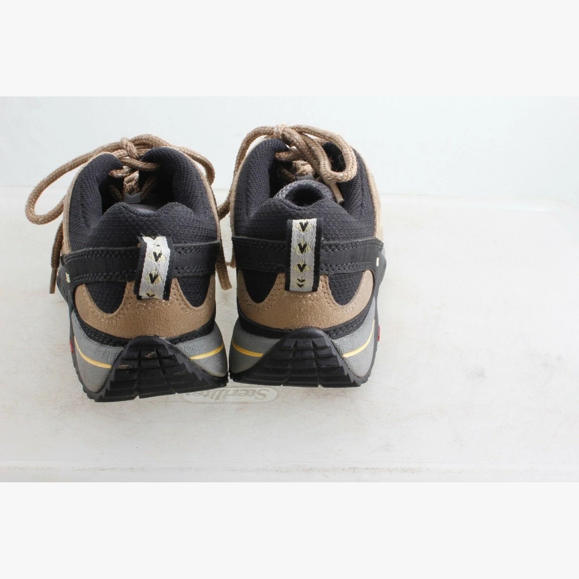 vasque-stealth-womens-hiking-shoes-7369m-size-6m-04.jpg