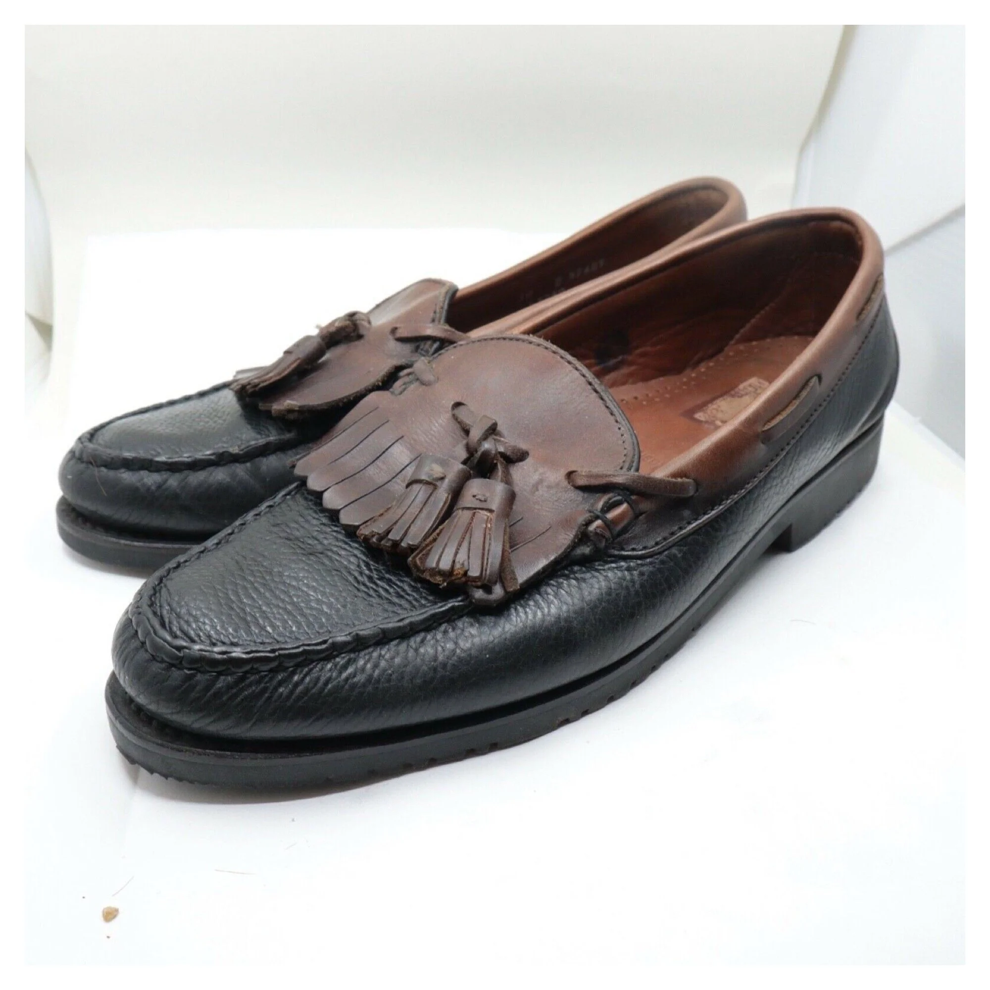 allen-edmonds-nashua-men-s-black-brown-leather-kiltie-tassel-loafers-size-10-d-01.jpg