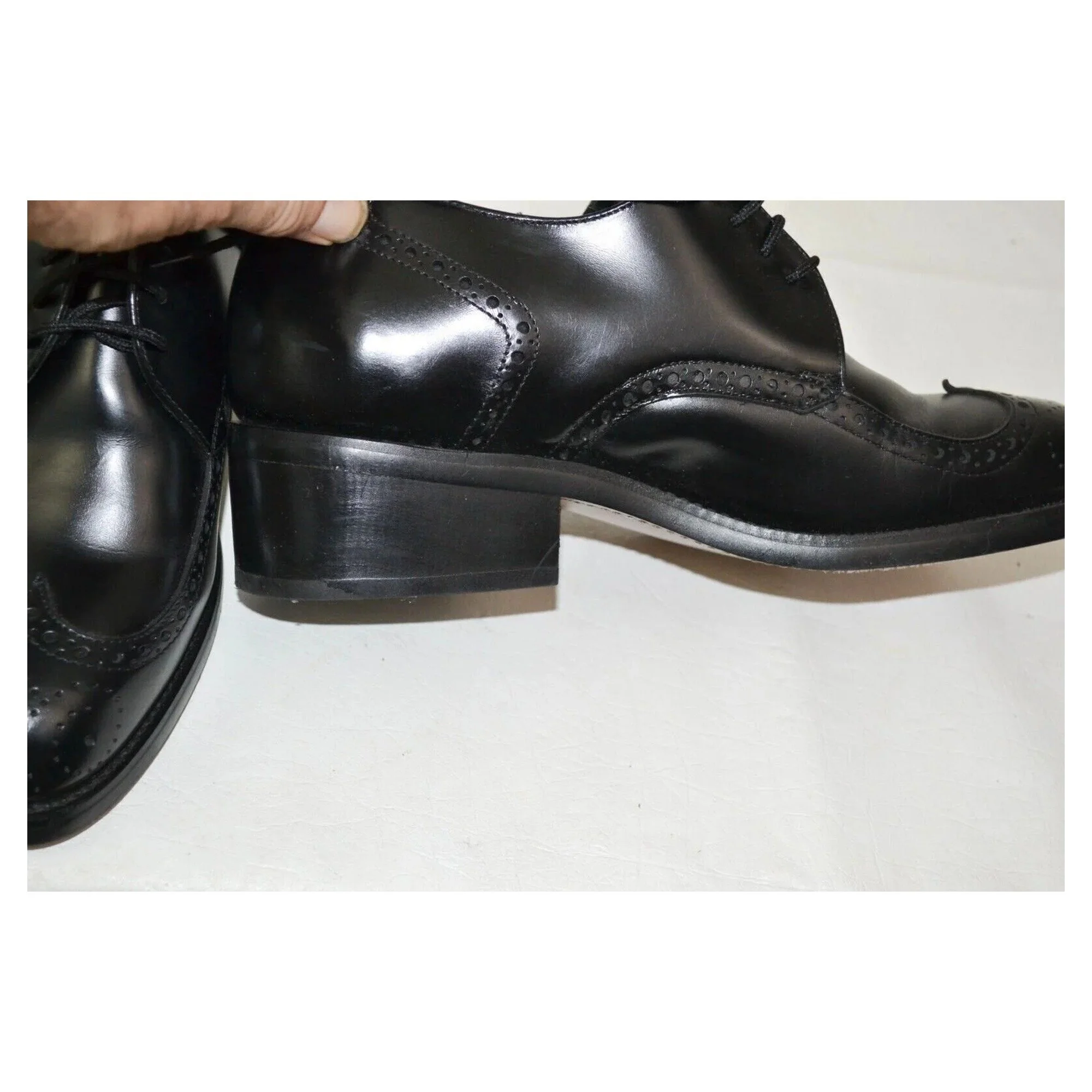 mens-black-leather-wingtip-elevator-dress-shoes-size-8-3-inch-total-lift-1455-1-with-box-02.jpg