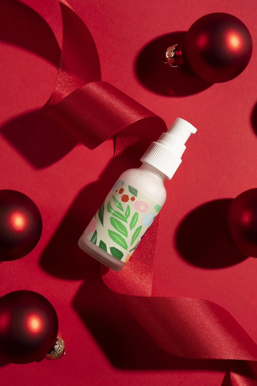 Luma & Leaf holiday campaign asset