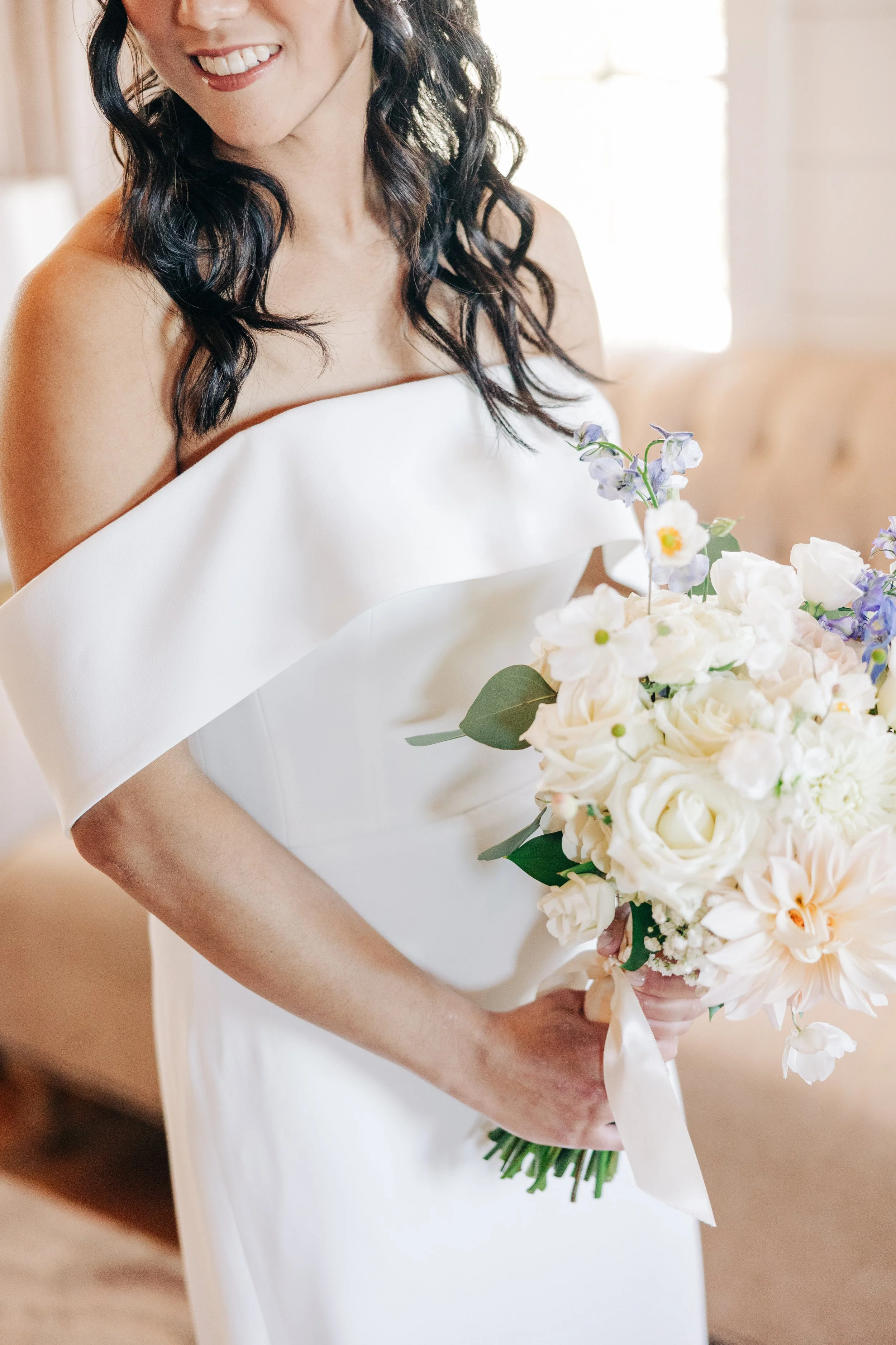 Garden-inspired wedding flowers by a Virginia florist