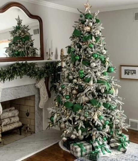 Christmas tree / Green-Green