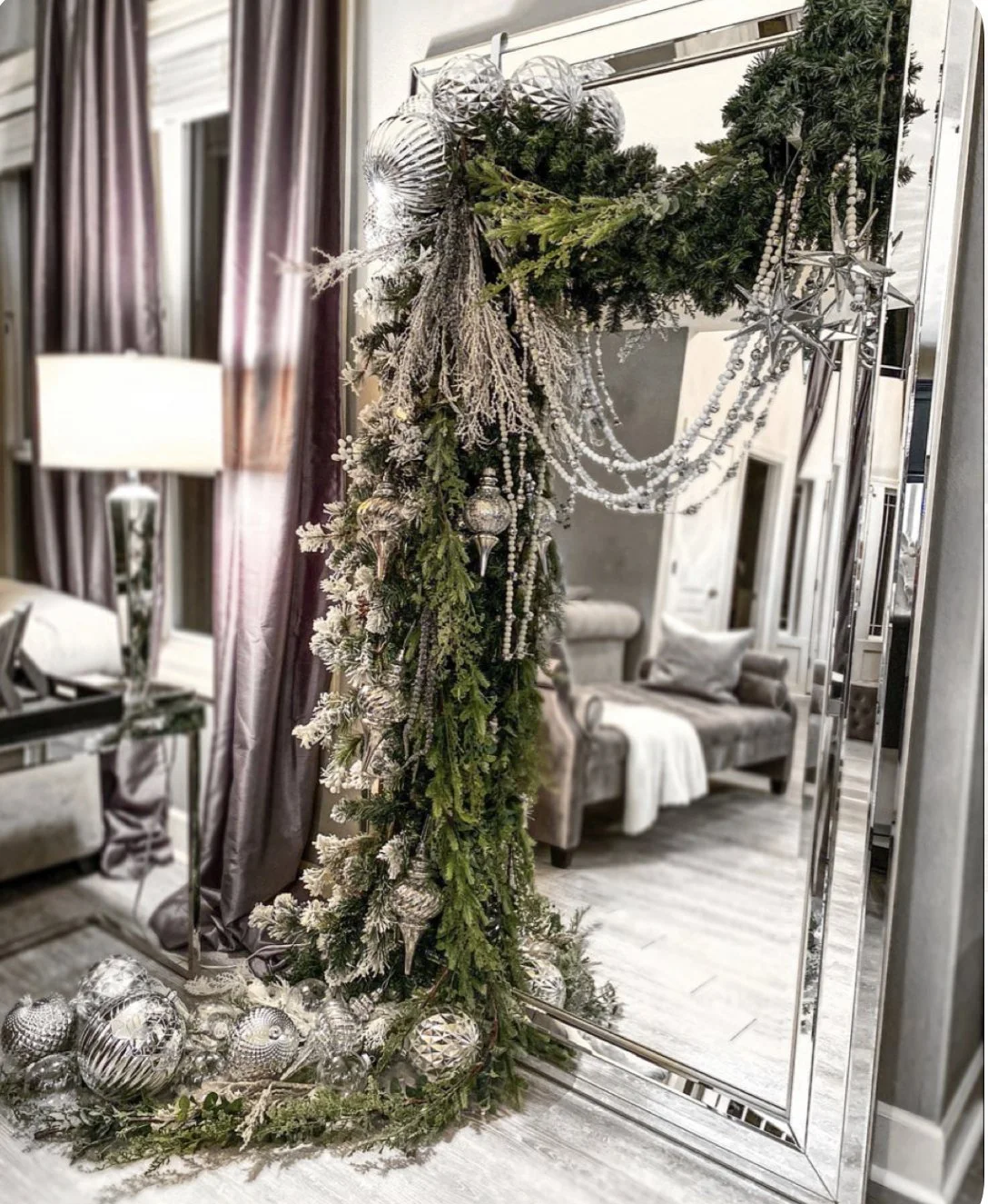 Christmas Mirror Decor
