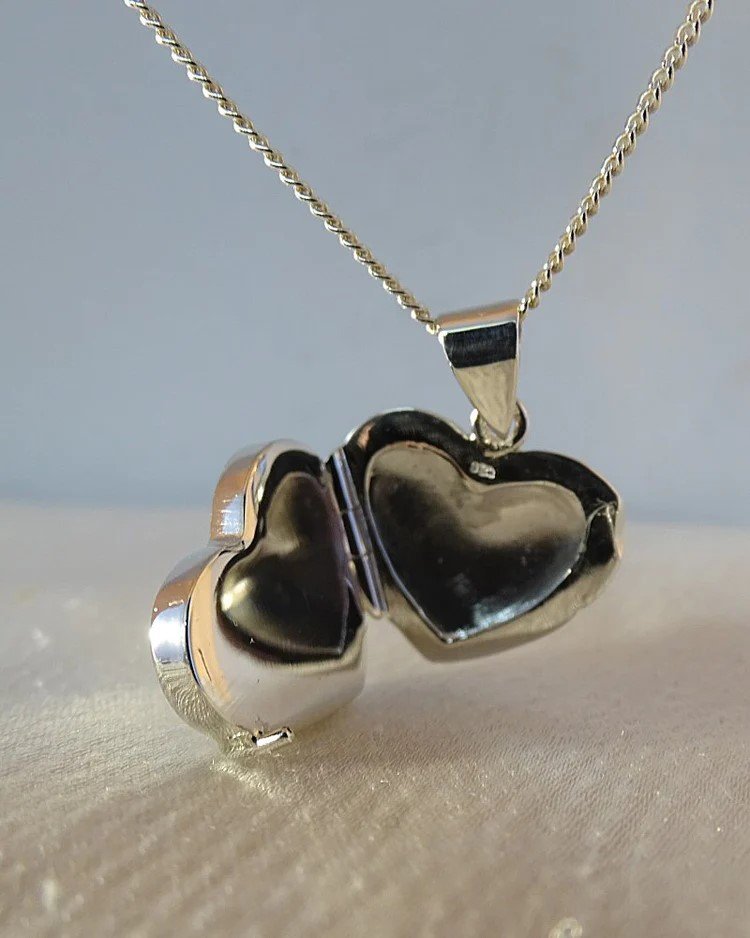Heart_locket1.jpeg