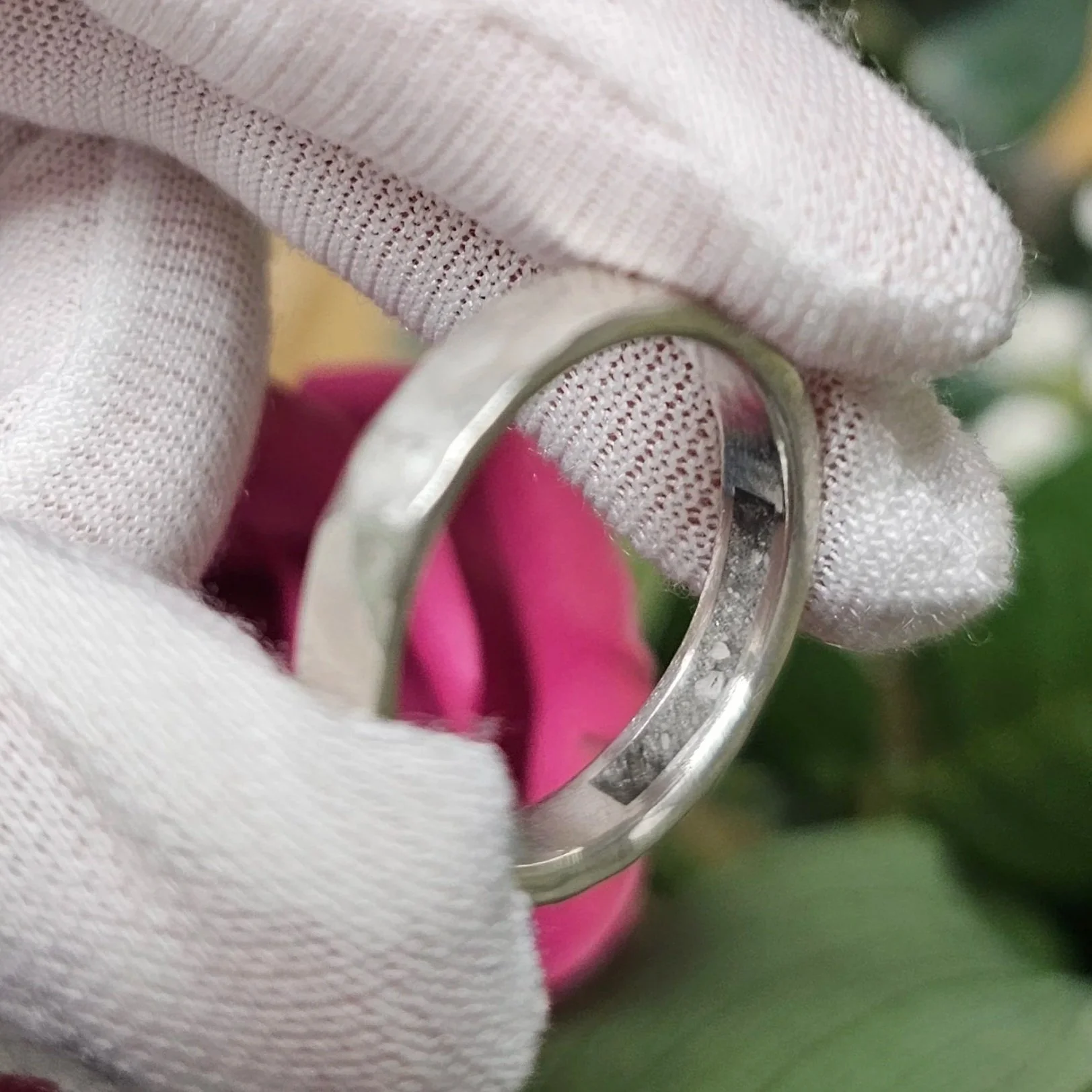 Hammered Unisex Internal Channel Ring (NO STONE)