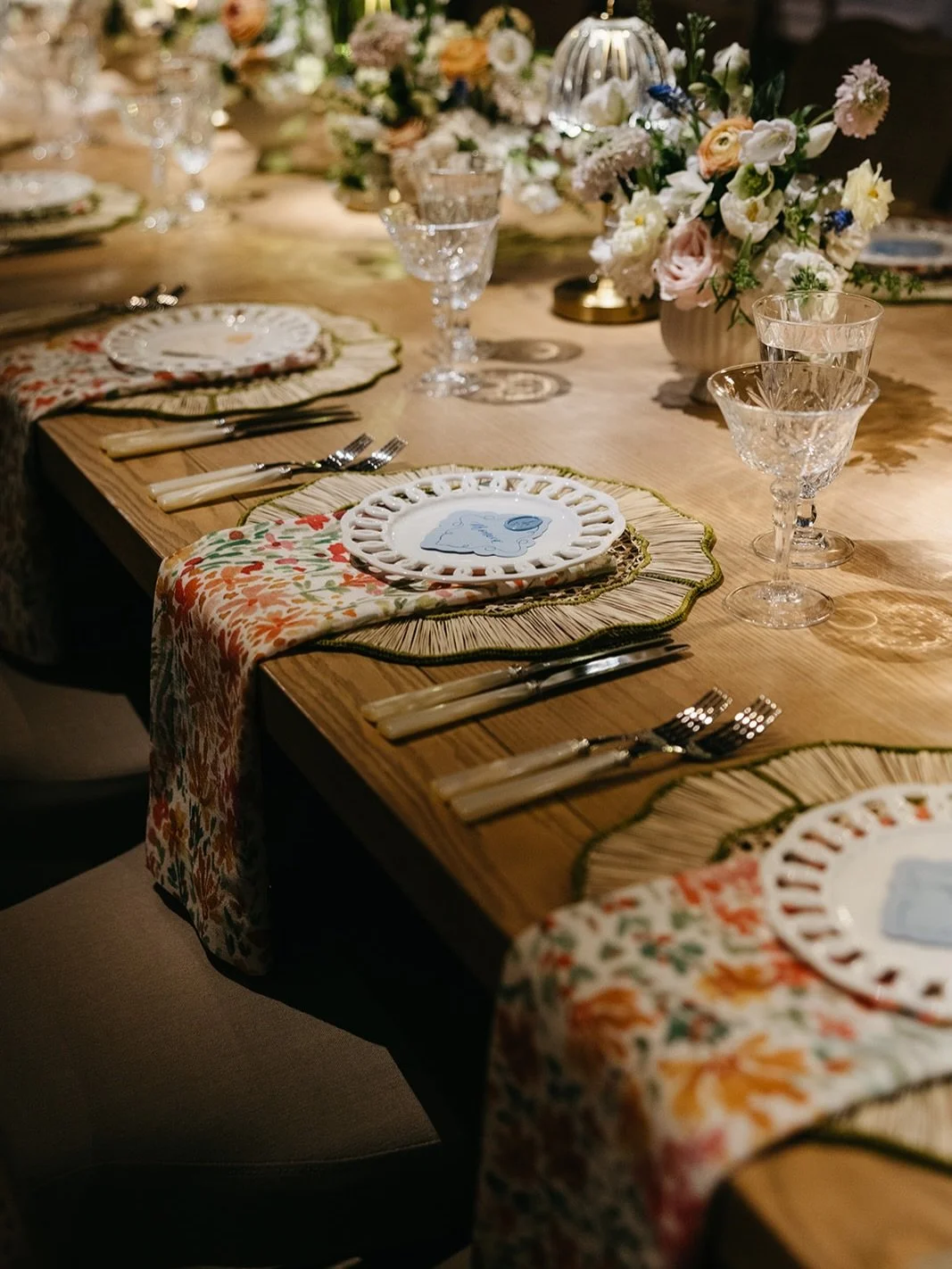 Luxery is in the details ✨

Full Planning&nbsp;+ Design:&nbsp;@theeventfulgals
Photography&nbsp;+ Videography: &nbsp;@wearethebowsers
Florals:&nbsp;@j.lea.florals
Band:&nbsp;@theroyalsband_official
DJ: @partysolutionent
Ceremony Strings:&nbsp;@jaxstr