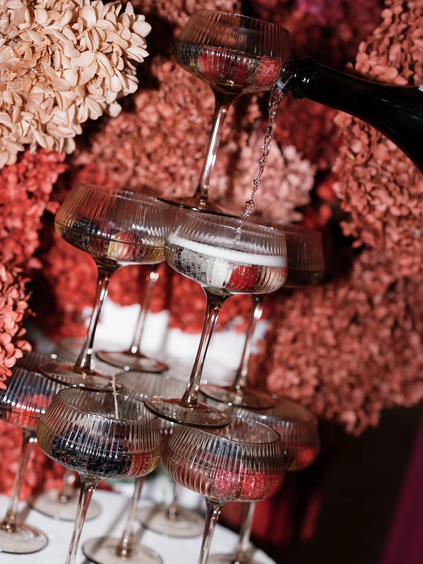 Smoked and sparkling 🥂

Planning and Concept: @melaniepaigeevents
Photographer: @sarahcooperweddings
Florals and Decor: @gatherandgracedesigns
Content Creator: @lovekaptured
Linens: @nuagedesignsinc
Calligrapher and Paper Goods: @andimejiaco
Rentals