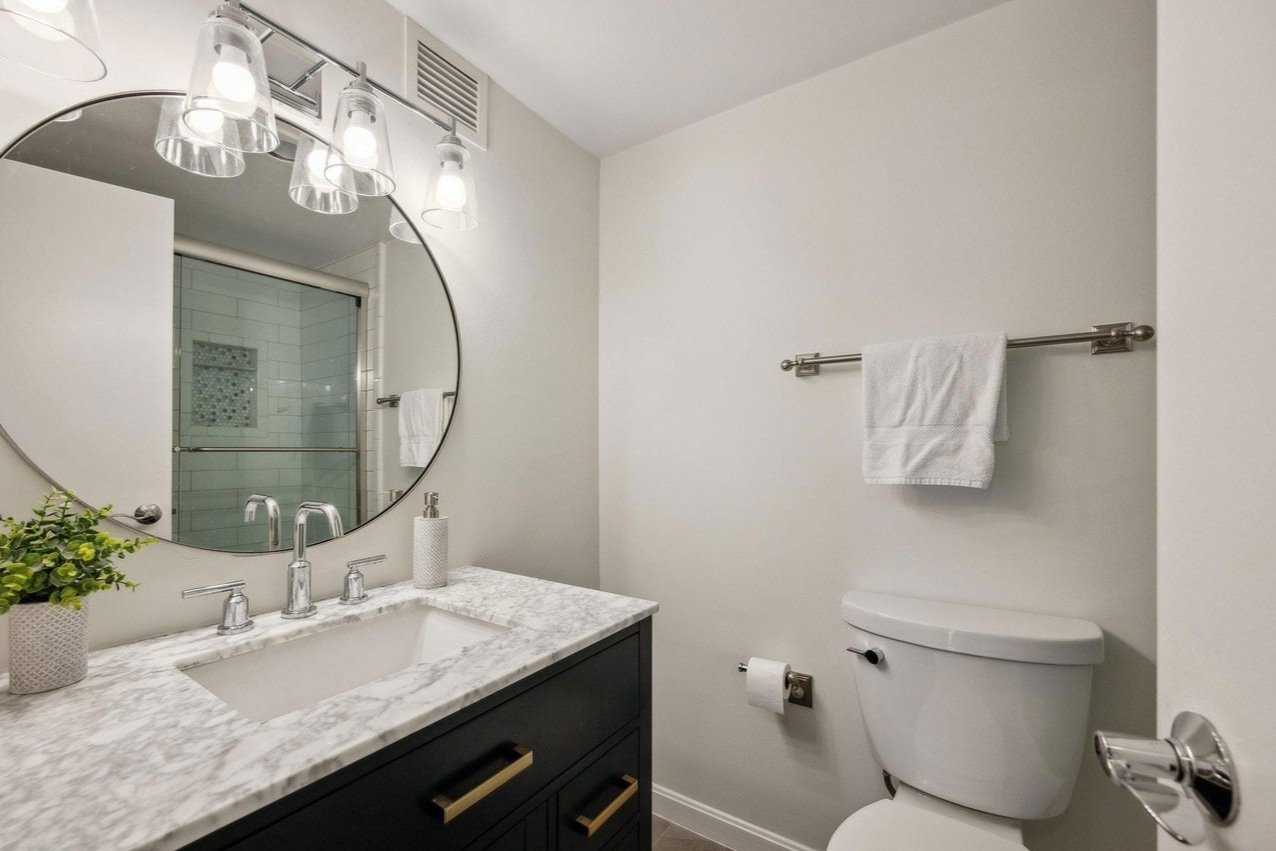 the-westbridge-condominiums-washington-dc-unit-918-13.jpg