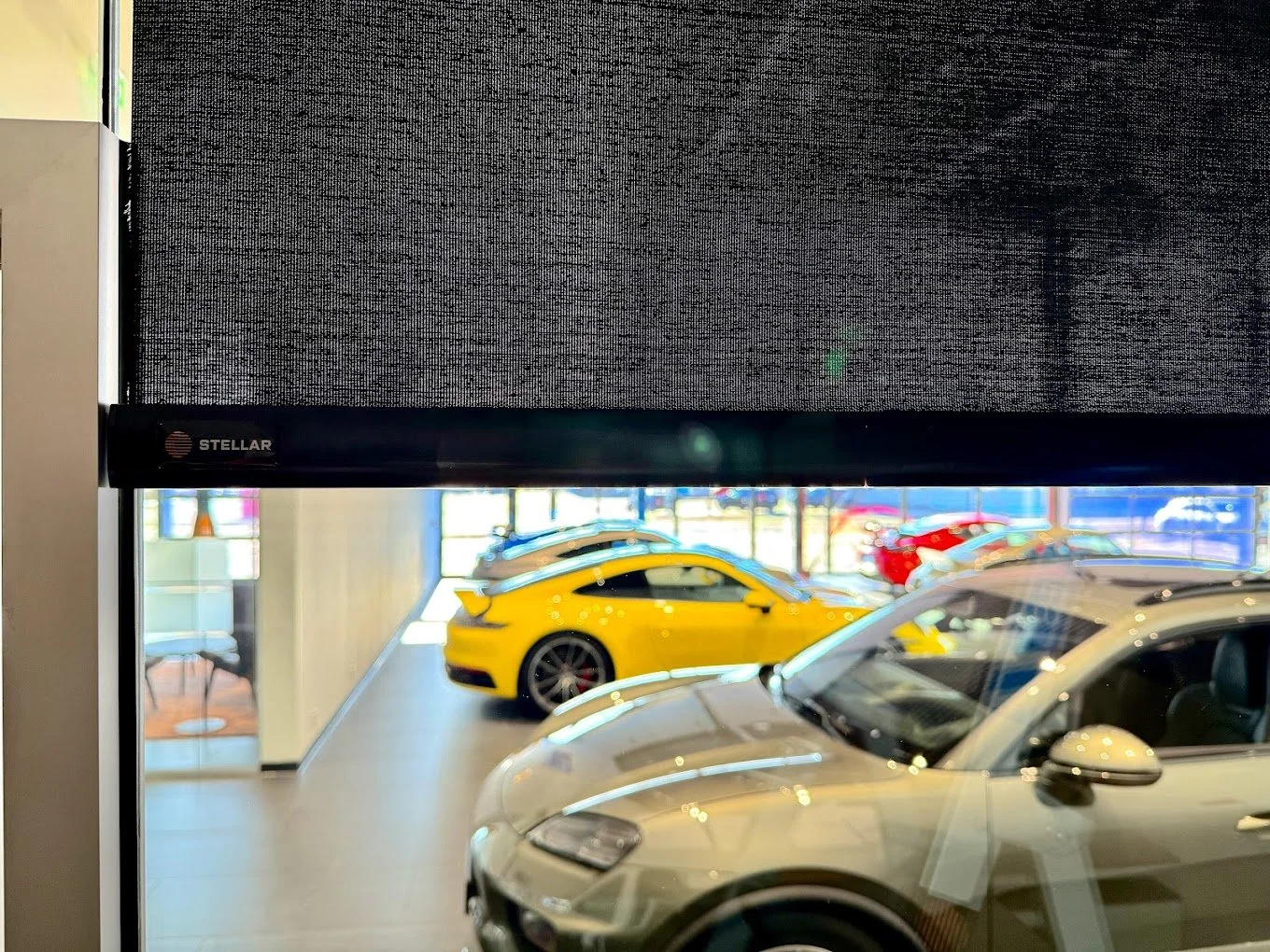 Stellar solskjerming gardin, på porsche Center i Fredrikstad