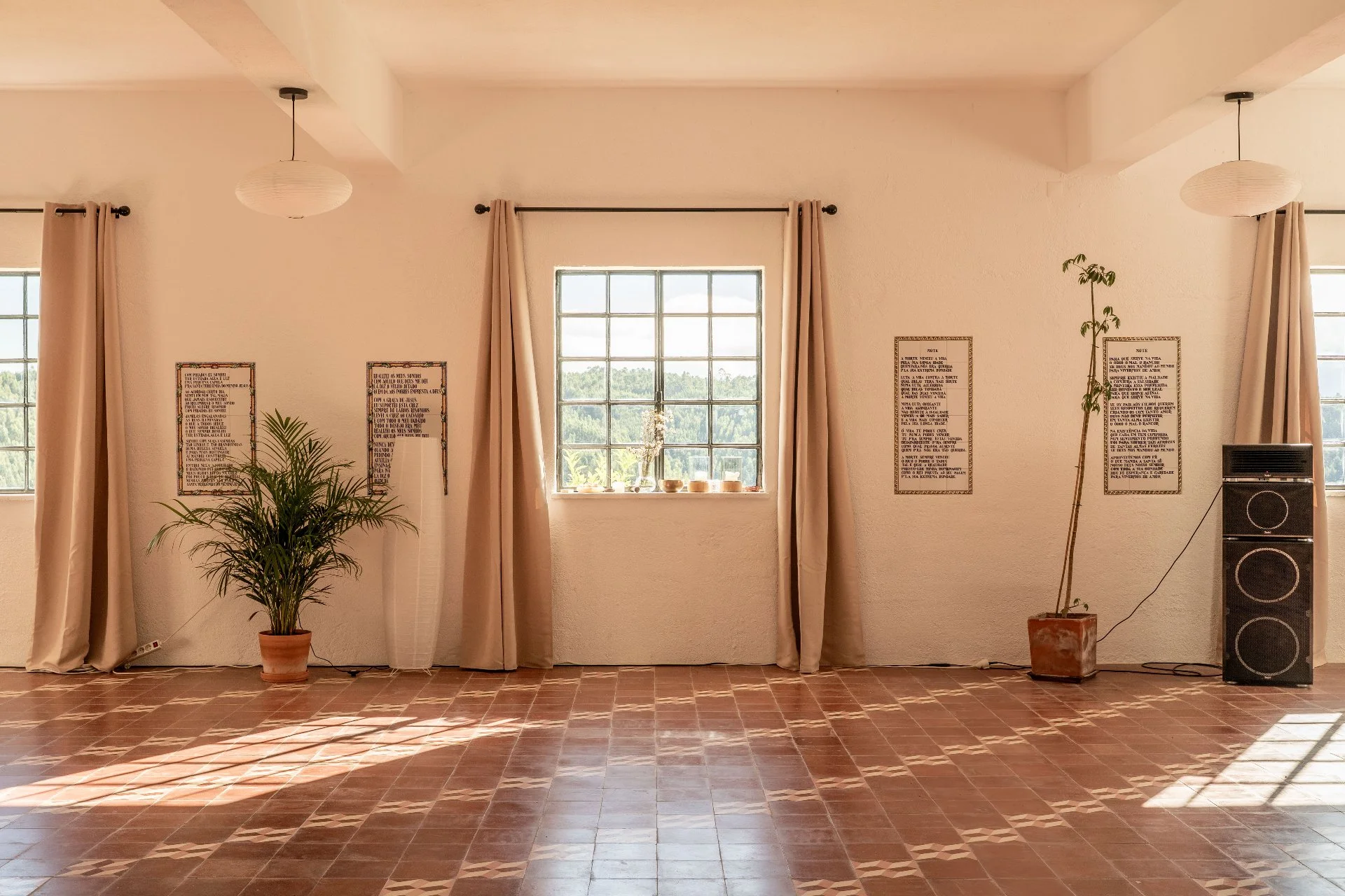 bela-interior-windows.jpg