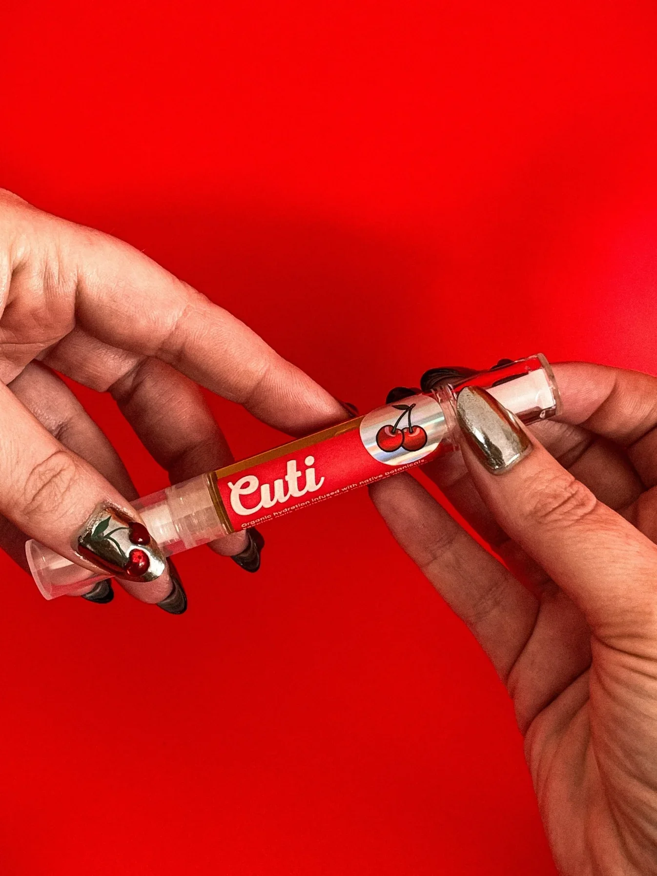 cuti-cherry-cuticle-oil-pen-5004337.webp